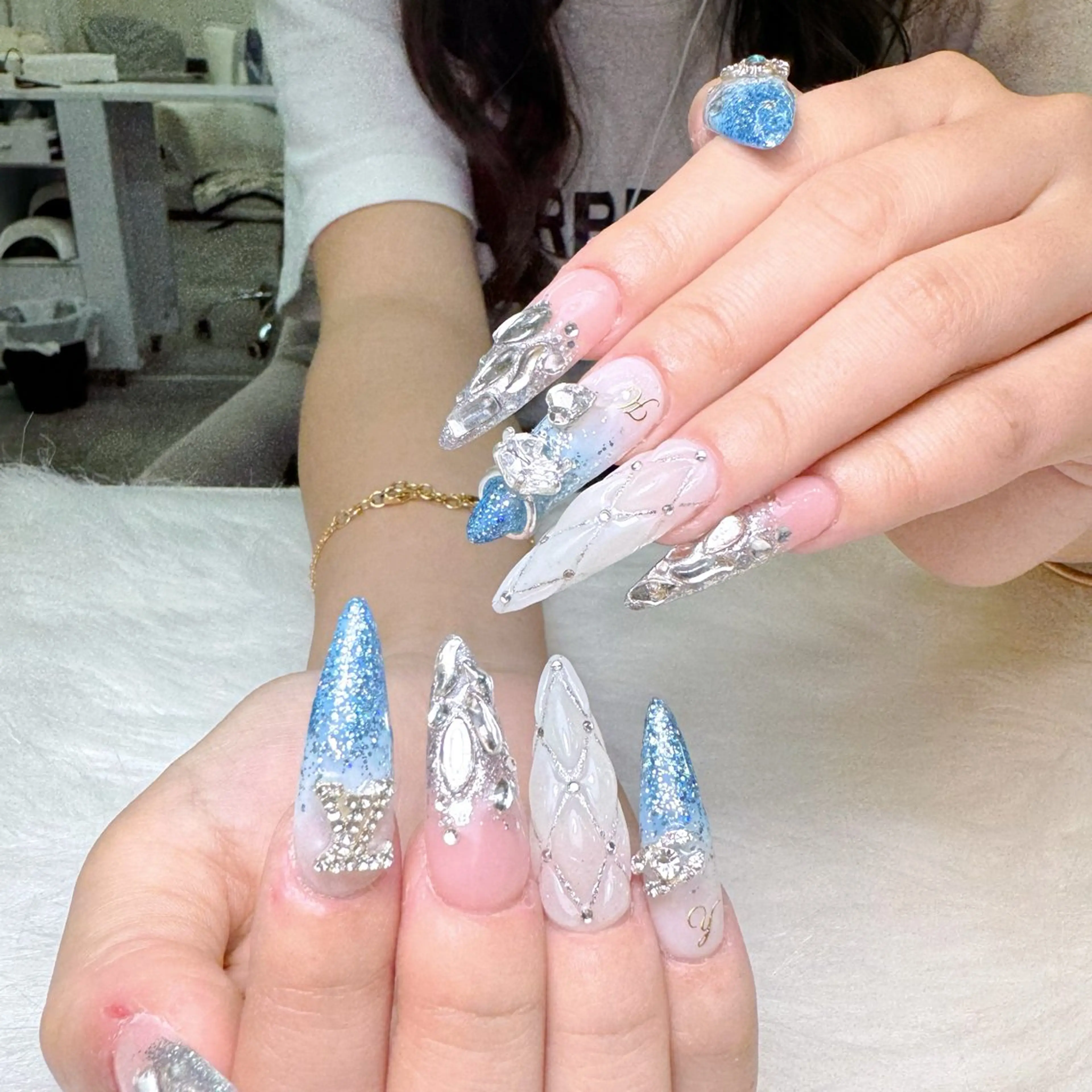ネイル チークネイル クリアネイル ガーリー キラキラネイル 韓国ネイル ハンドネイル NailPrincess所属・princess スカルプ専門店のネイルデザイン
