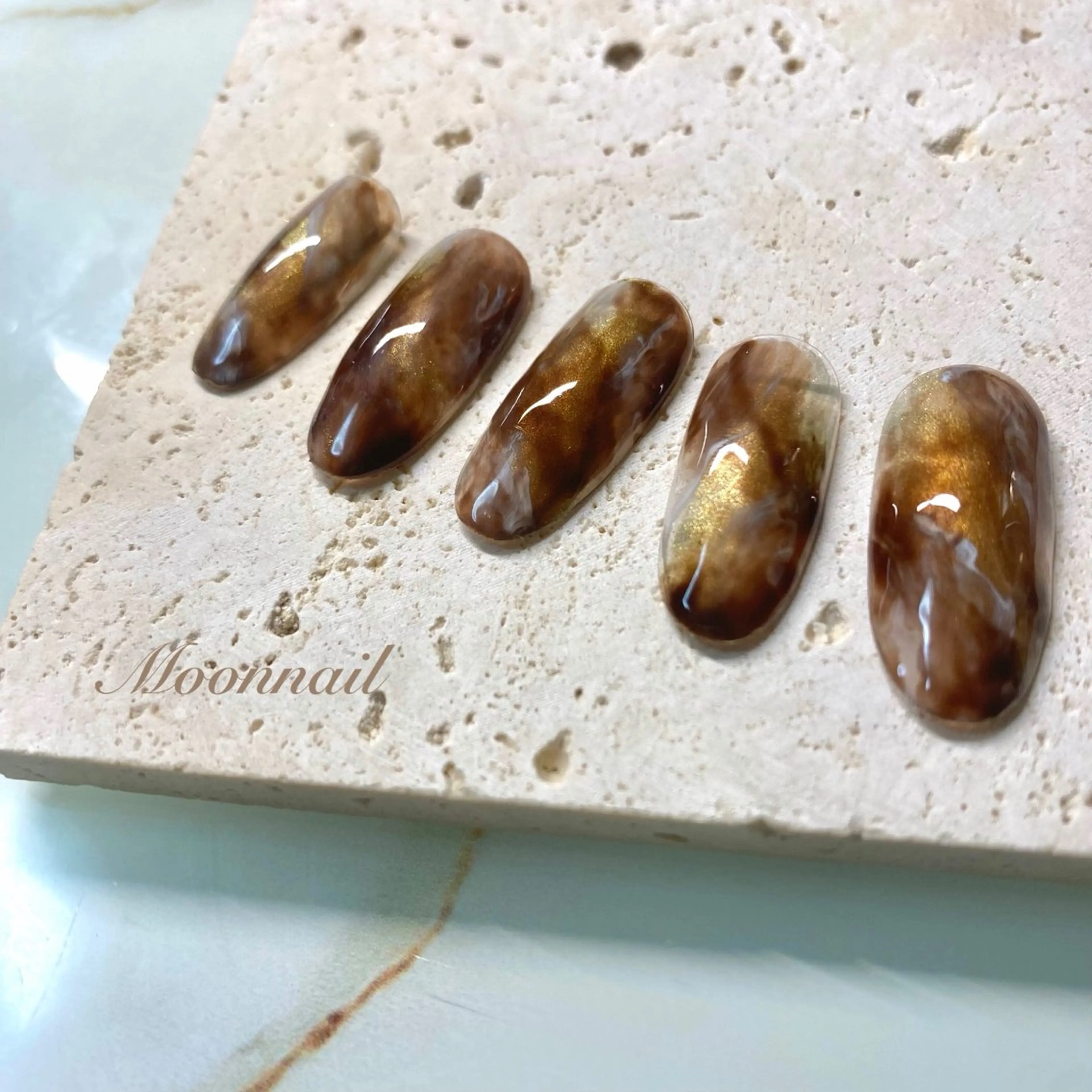 ネイル Moonnail所属・Moonnail Moekaのネイルデザイン