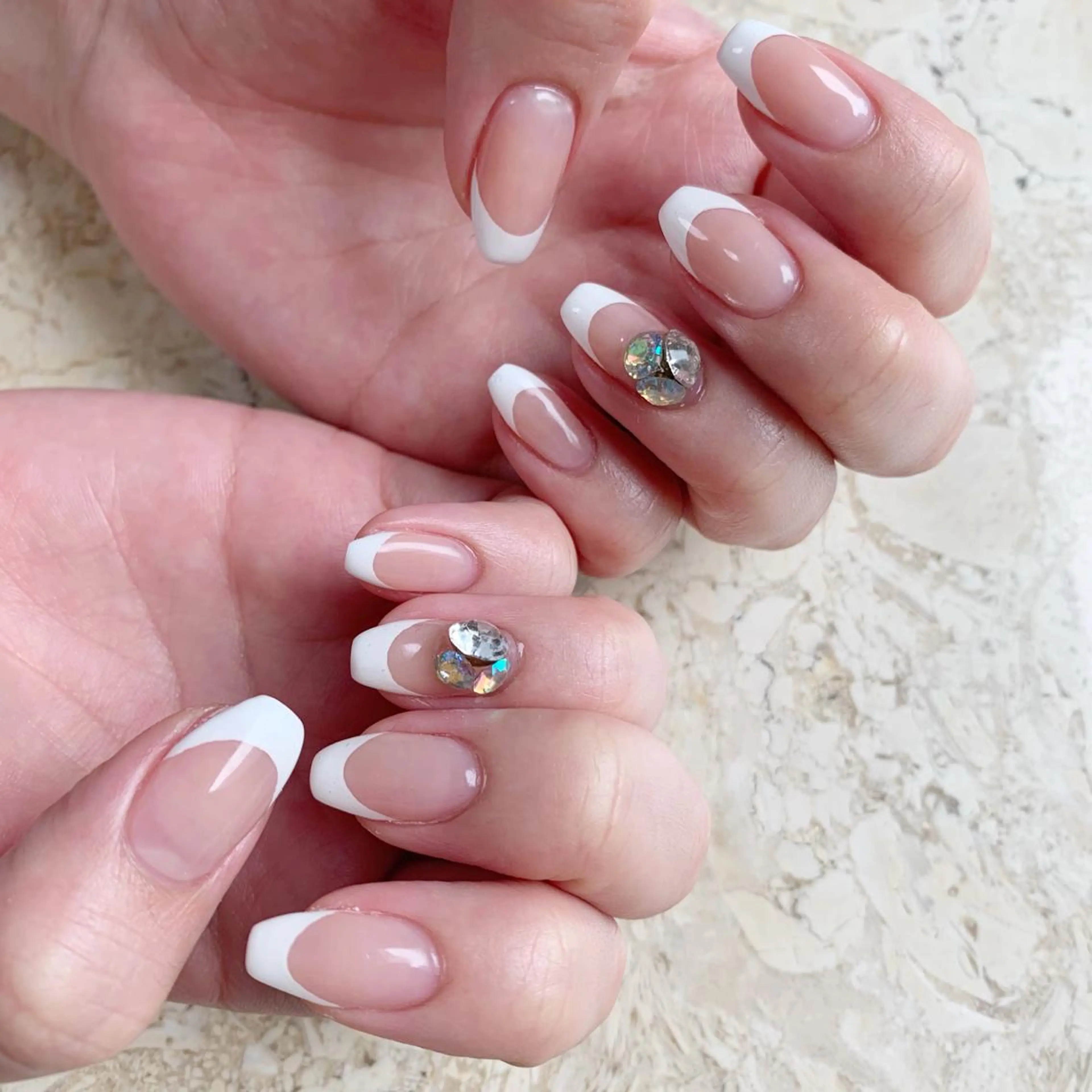 ネイル フレンチネイル ジェルネイル パラジェル 春ネイル 夏ネイル ハンドネイル フットネイル nail salon mieux(ミュー)のネイルデザイン