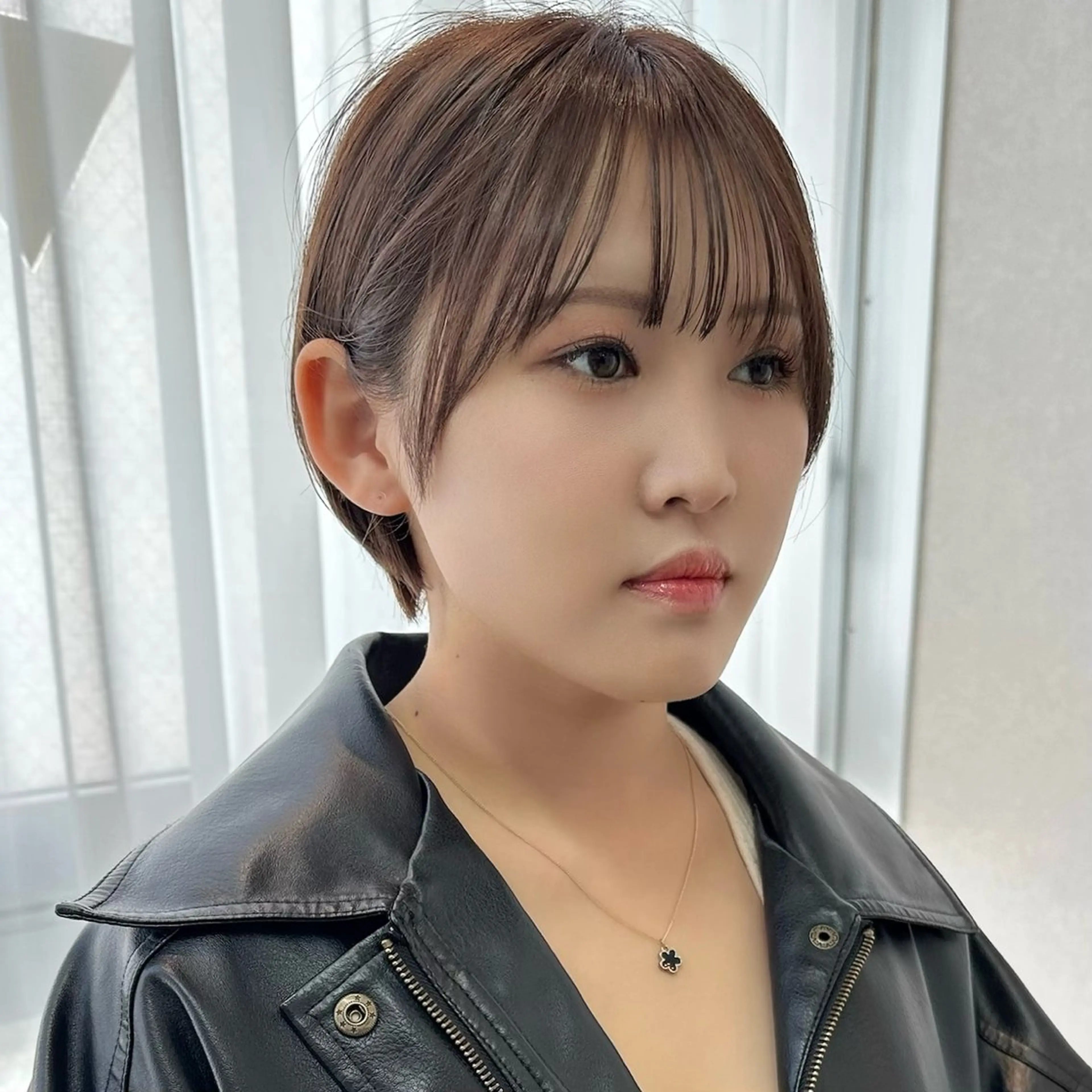 ショート カラー ブリーチ ダブルカラー ハイライトカラー インナーカラー ハイライト カット ヘアカラー トリートメント 京都/烏丸/ショート 徒歩1分/秋山のヘアスタイル