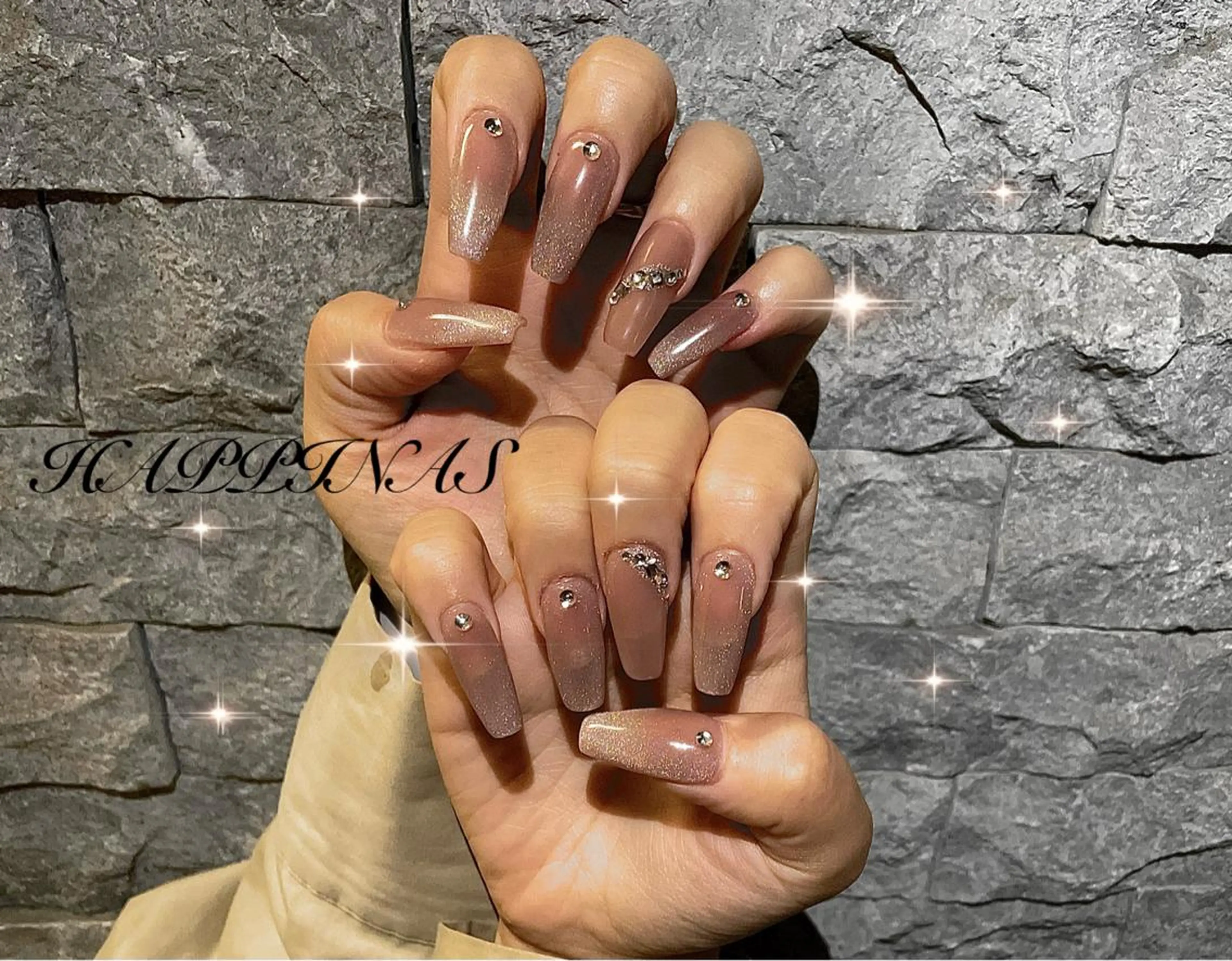 ネイル グラデーション キラキラネイル マグネットネイル スカルプネイル シンプルネイル ハンドネイル HAPPINAS Jrネイリスト💅のネイルデザイン