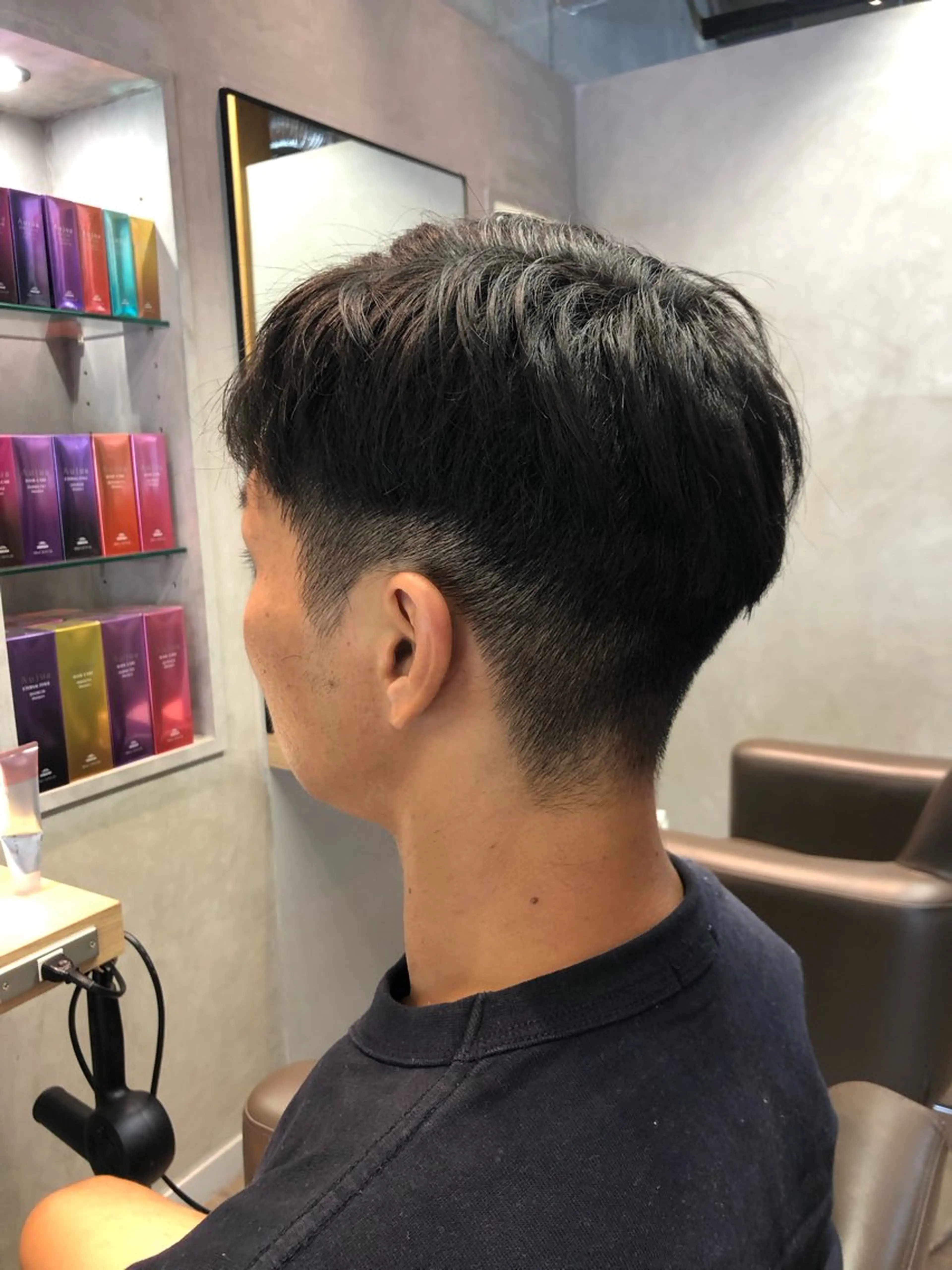 メンズ ツーブロック カット パーマ 🎀縮毛矯正.暗髪 .艶髪🩶ちひろのヘアスタイル