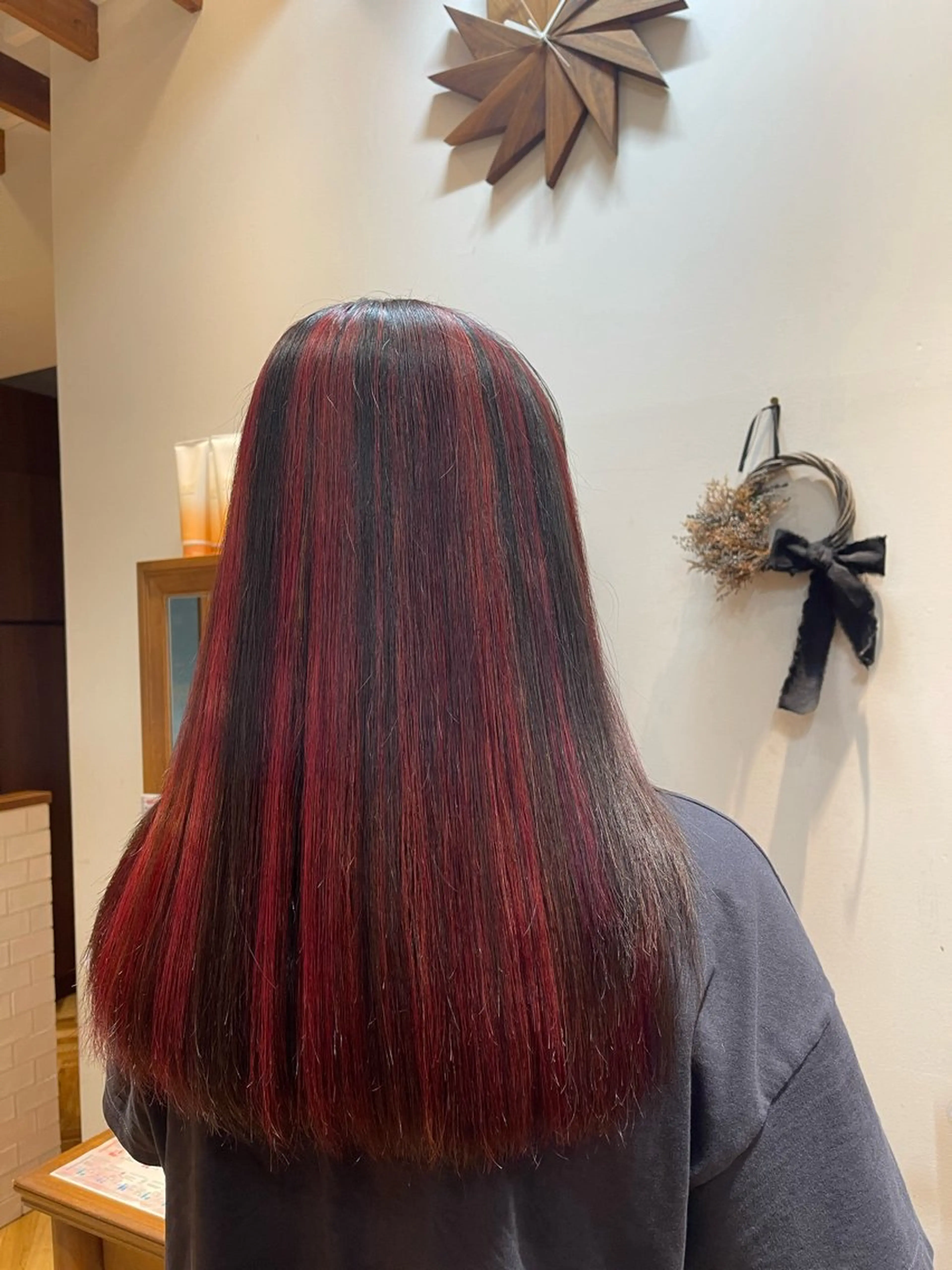 ロング カット ヘアカラー セピアージュアン所属・バヤラー バイガルマーのヘアスタイル