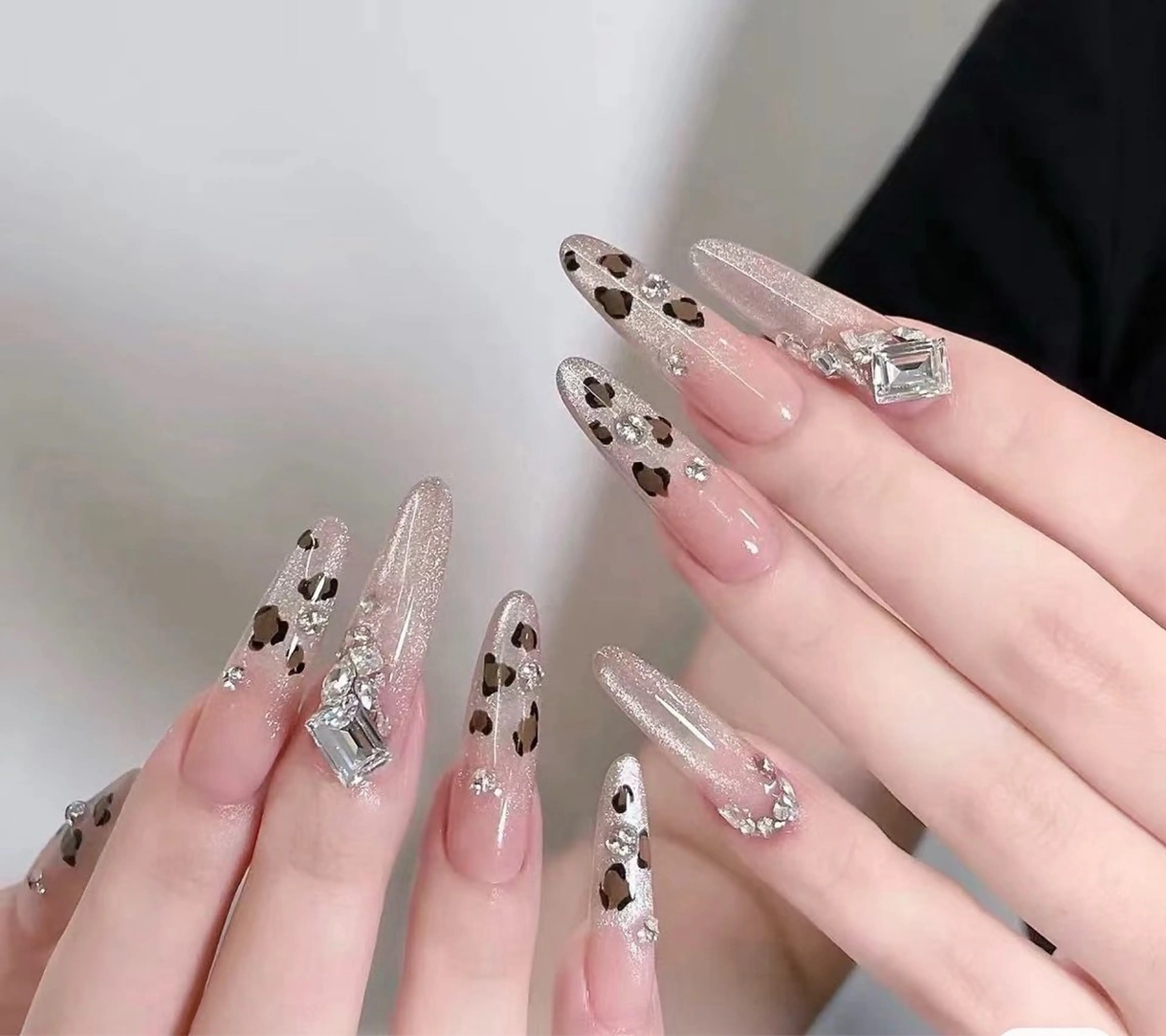 ネイル pink lady サロン・紬のネイルデザイン