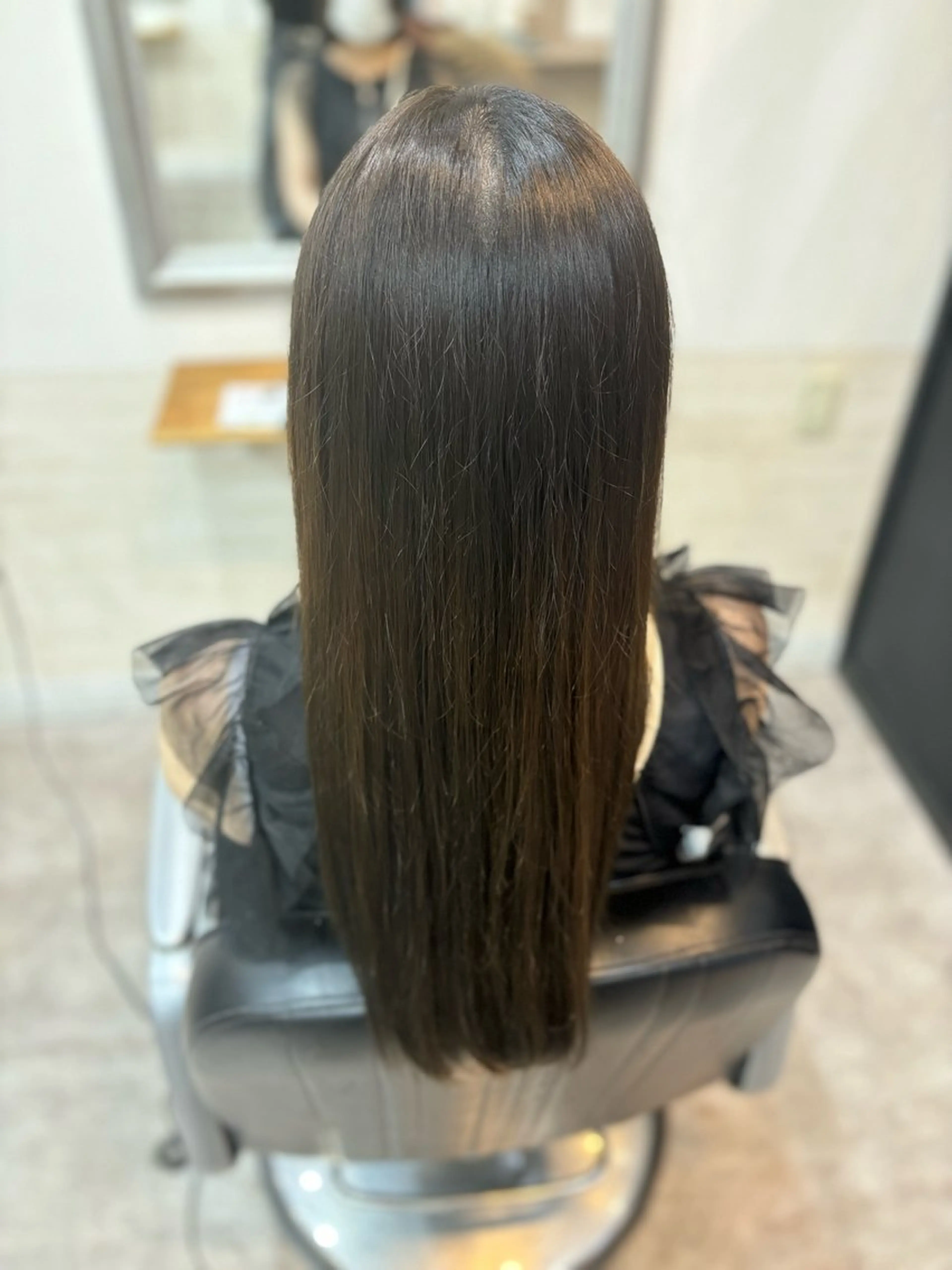 ロング カラー 生尾 虹水のヘアスタイル