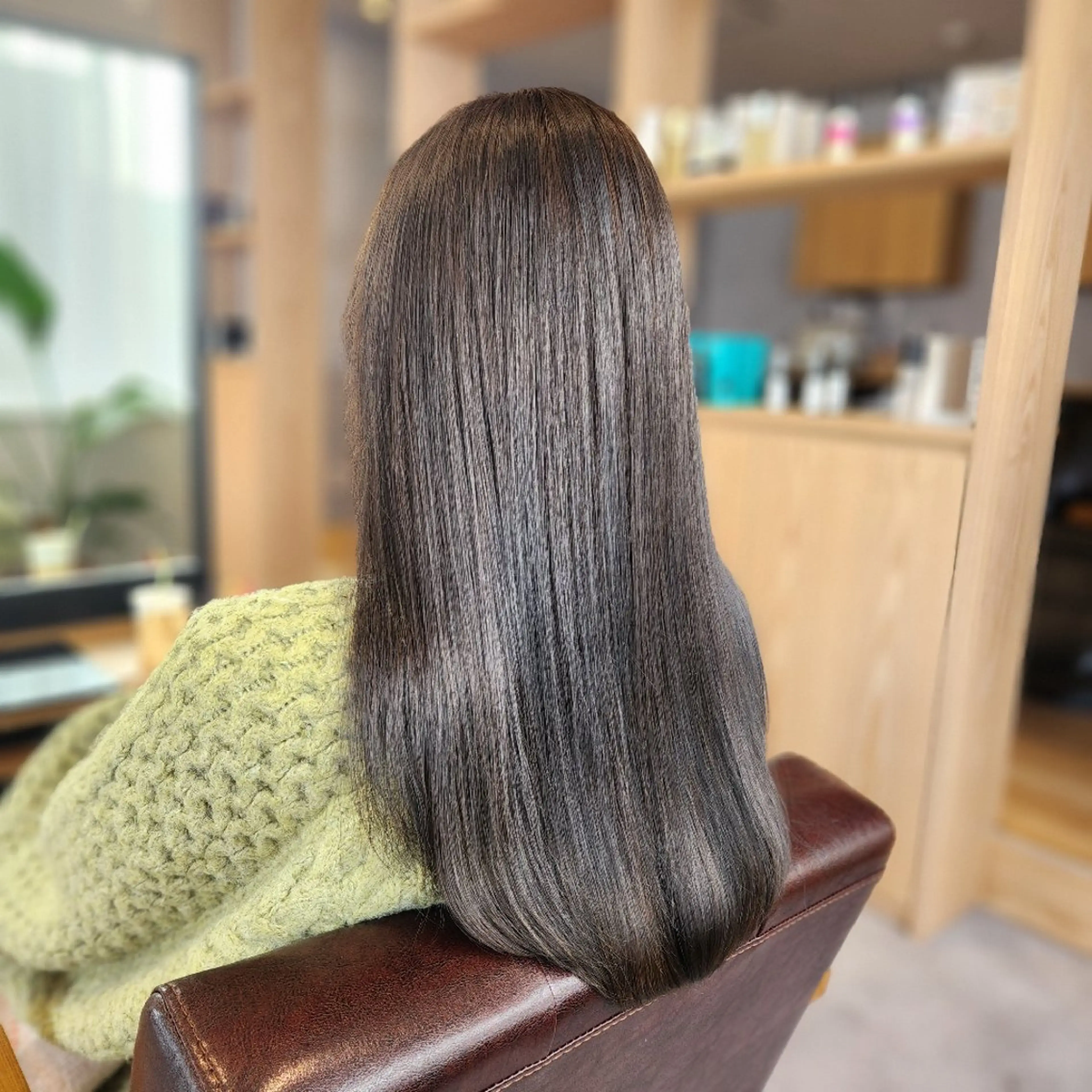 ロング カラー ブリーチ 透明感カラー ダブルカラー グレージュ ブリーチなしカラー O.hair designers所属・シールエクステ🎀 ホシノ🕒ユウカのヘアスタイル
