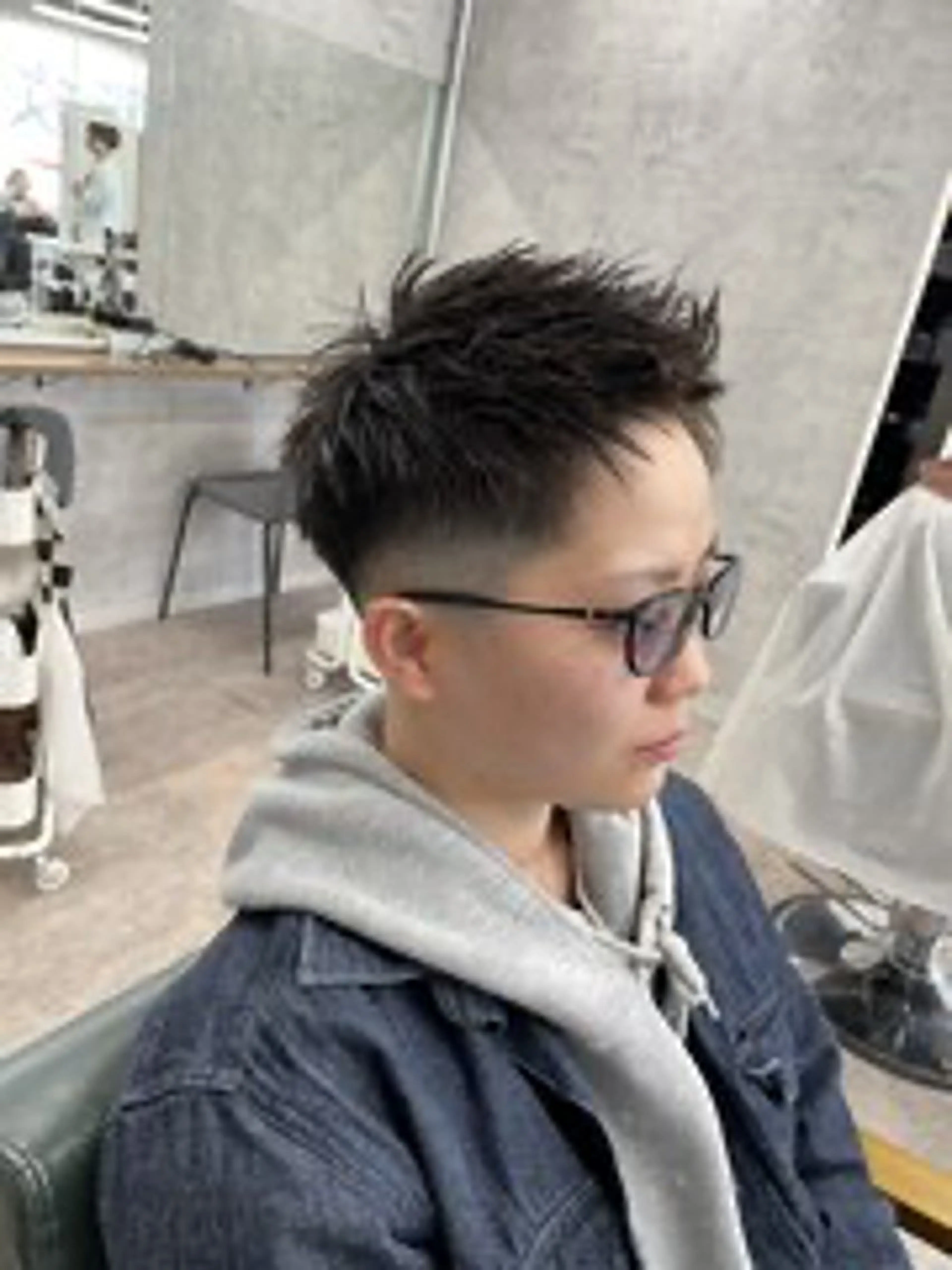 メンズ カット フェードパーマ 新倉幸之助のヘアスタイル
