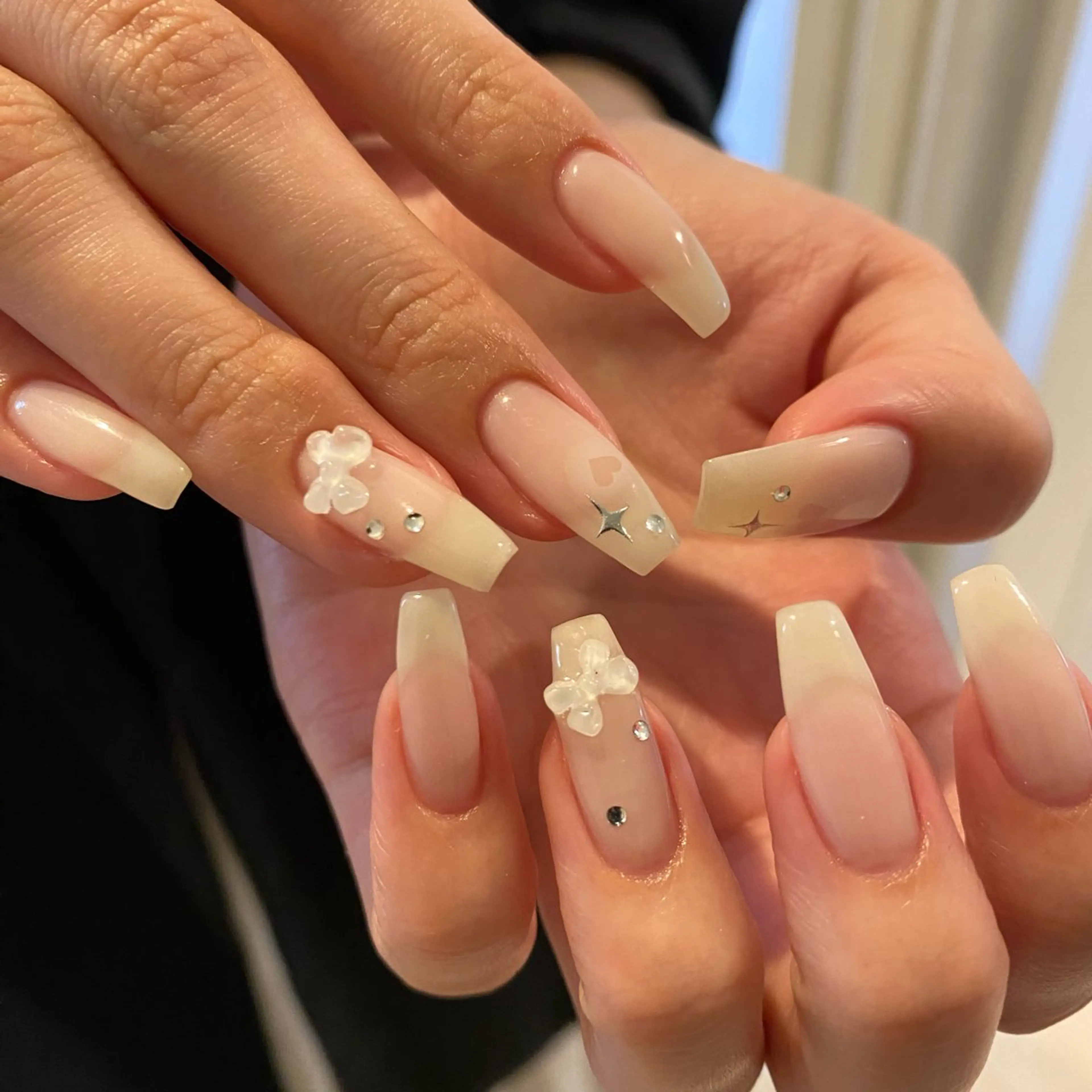 ネイル Elle. ASAMIのネイルデザイン