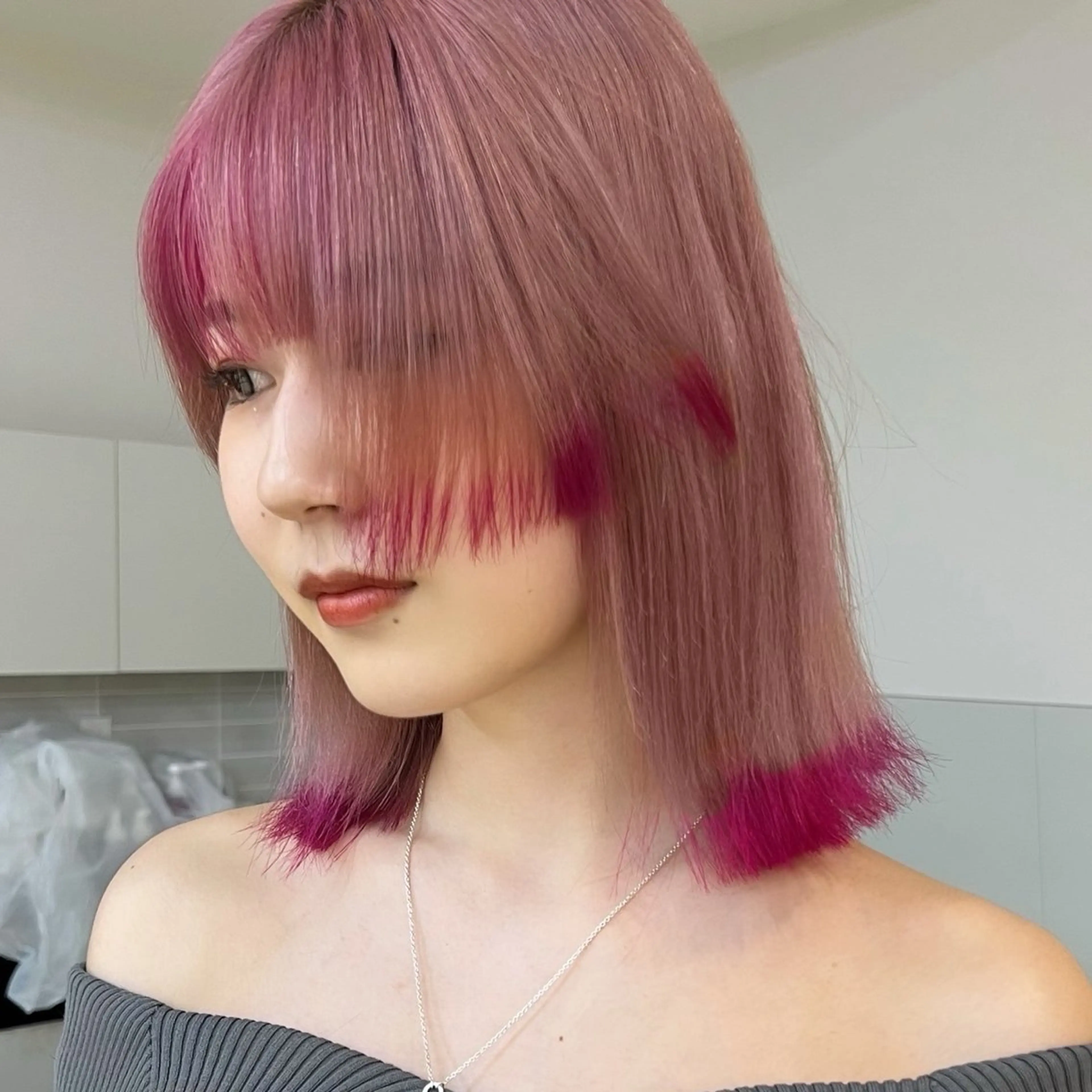ミディアム カラー ブリーチ ブロンド ケアブリーチ 透明感カラー ダブルカラー カット ヘアカラー トリートメント ニュアンスレイヤー ハイトーンカラーのヘアスタイル