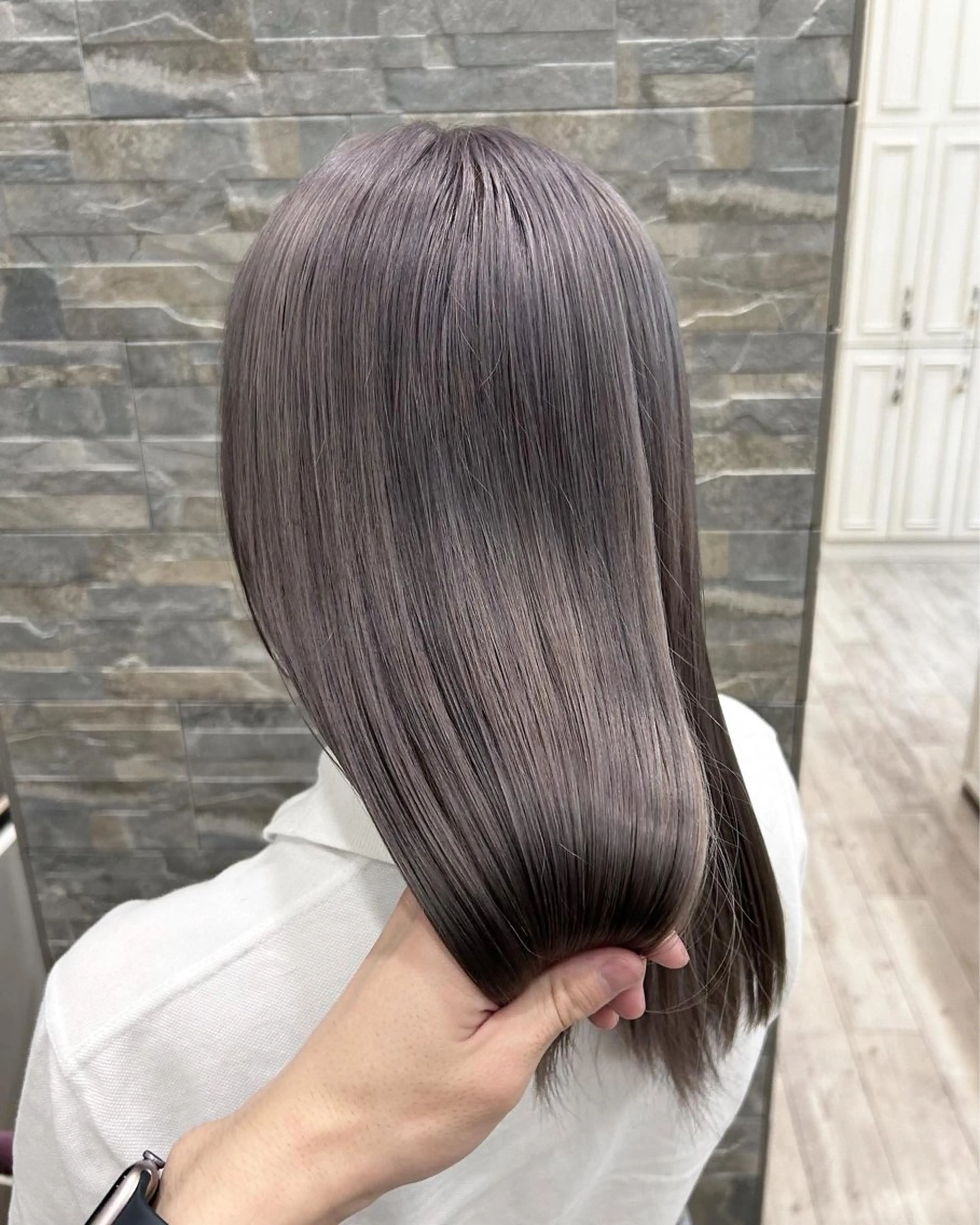 セミロング カラー ブリーチ 韓国風ヘア La Blessグランサロン梅田店所属・梅田美容室/ブリーチ なし/レイヤーカットのヘアスタイル