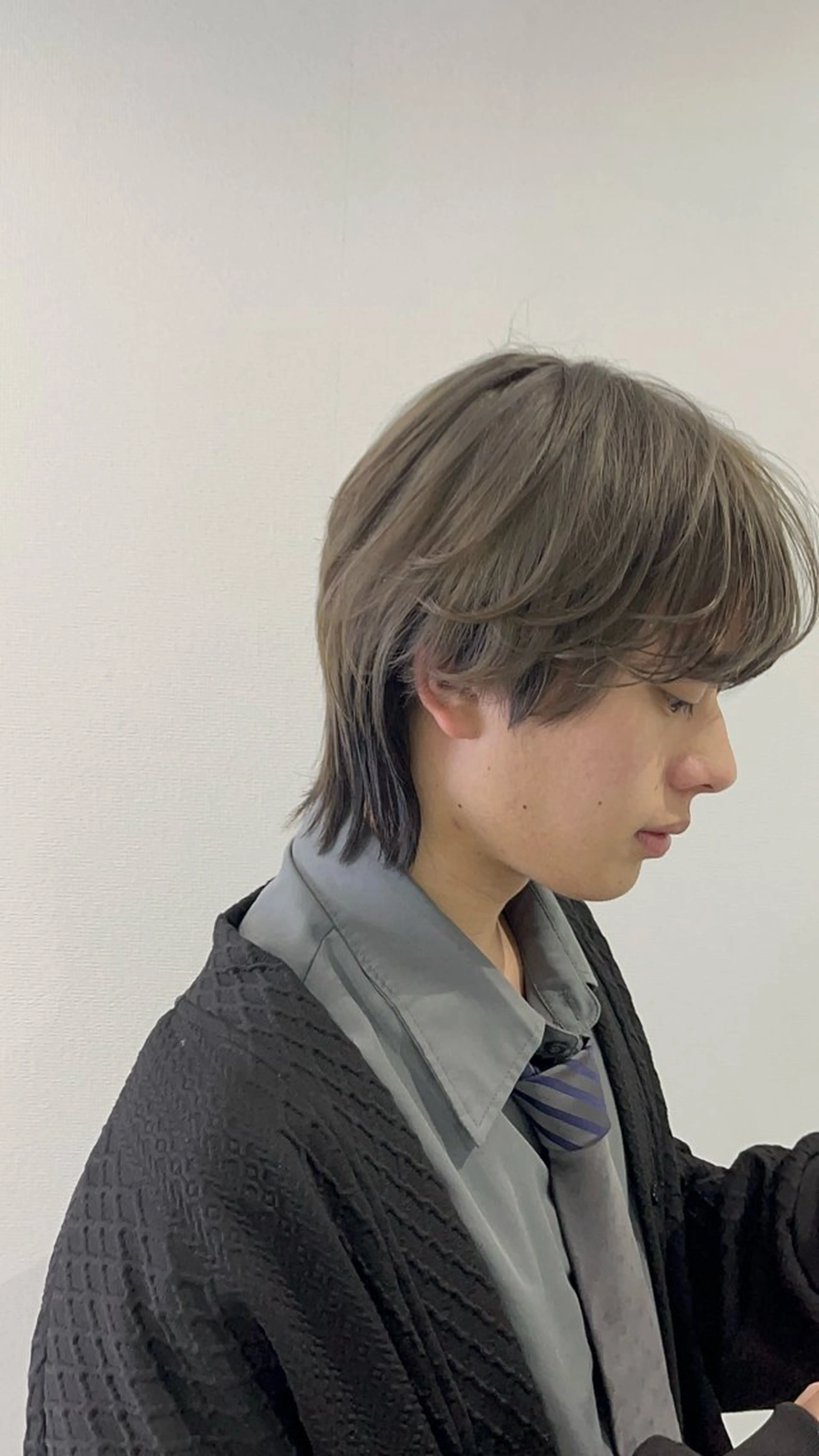 カラー メンズ マッシュウルフ マッシュ メンズウルフカット ウルフカット 山本 梨華のヘアスタイル