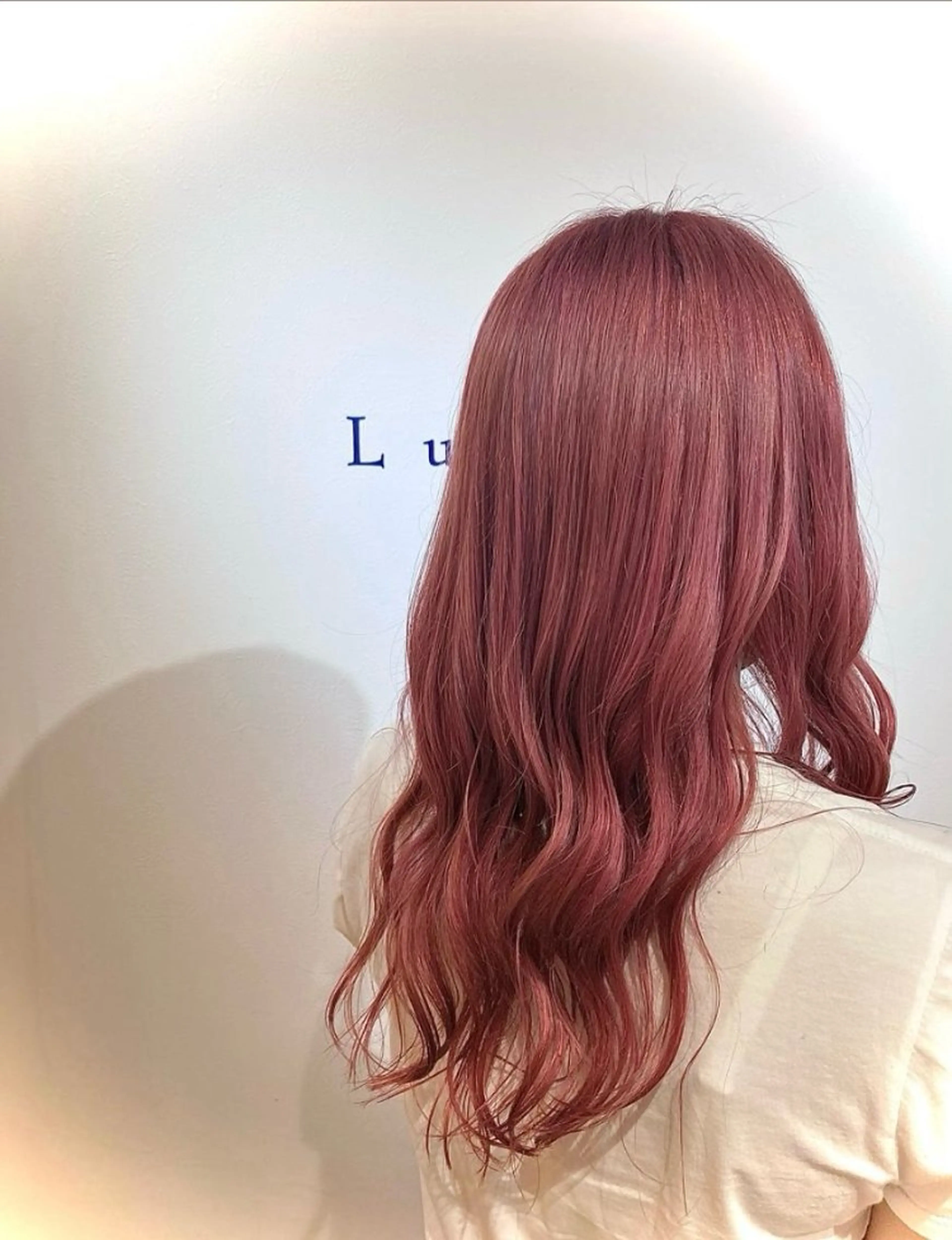 セミロング ブリーチカラー AYANEのヘアスタイル