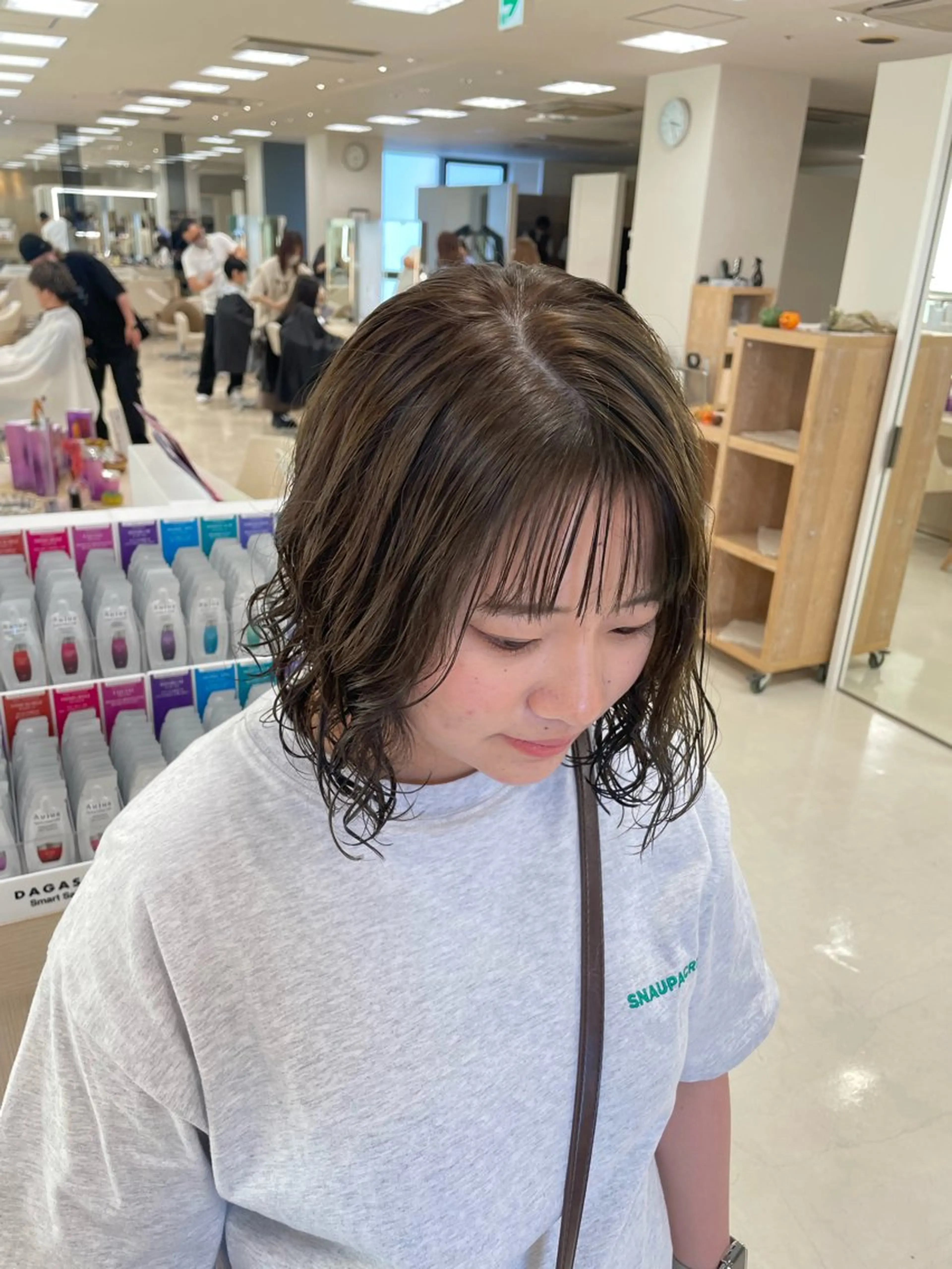 ミディアム カラー パーマ 暖色レイヤー 🥀REIRIのヘアスタイル