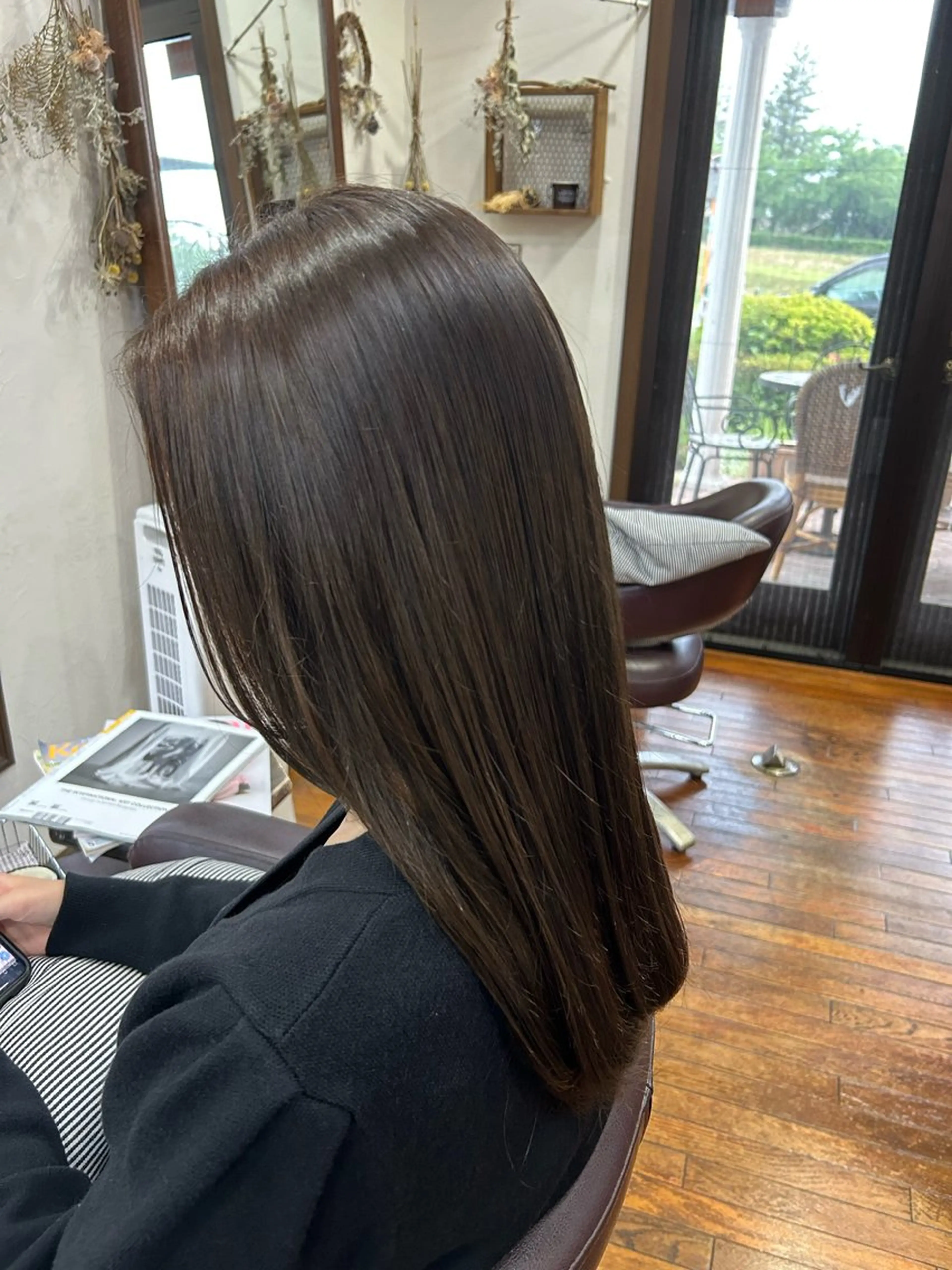 カラー ヘアカラー トリートメント 中島 優のヘアスタイル