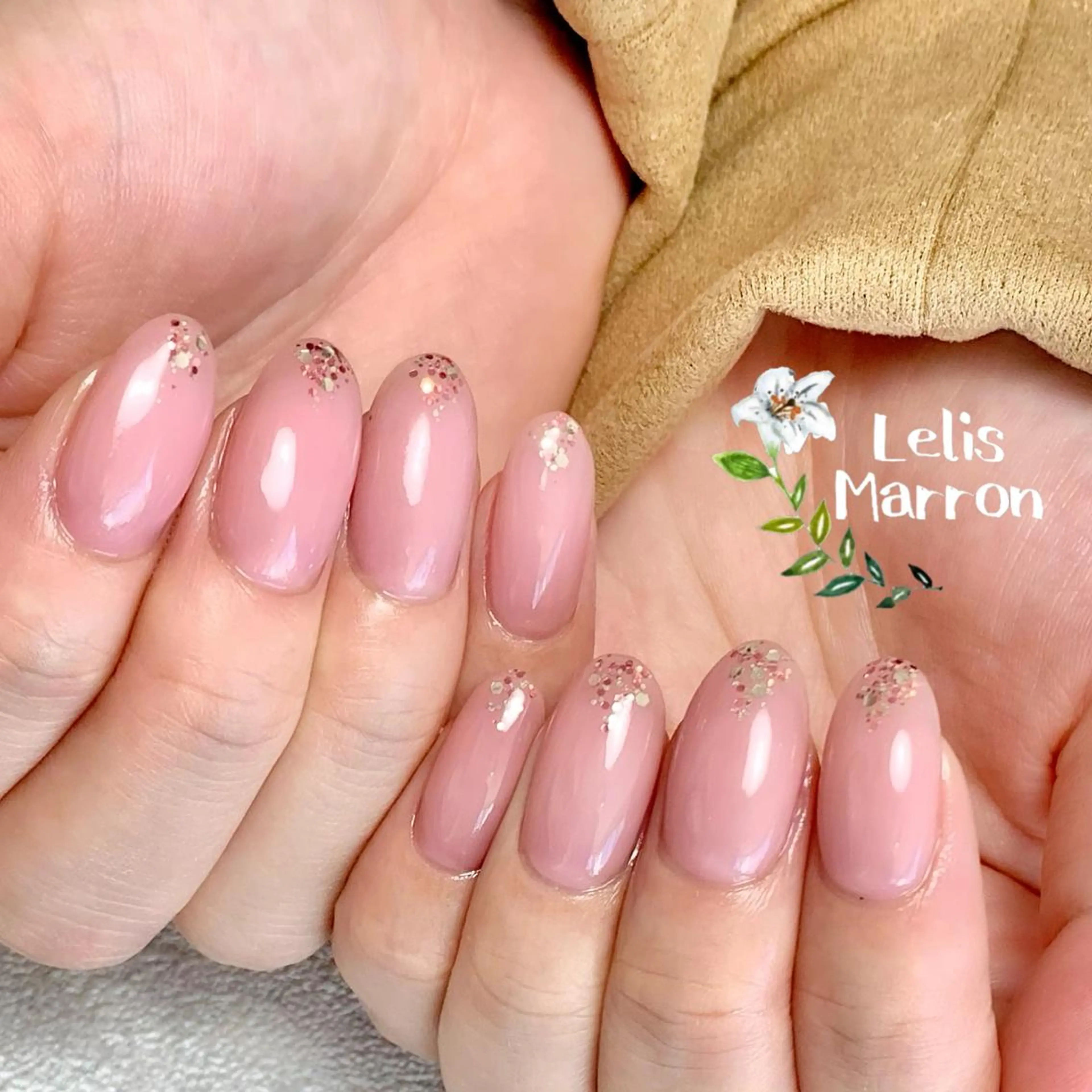ネイル ジェルネイル ラメ(グリッター) オフィスネイル ワンカラーネイル ピンク ハンドネイル Lelis Marron所属・岸 侑李のネイルデザイン