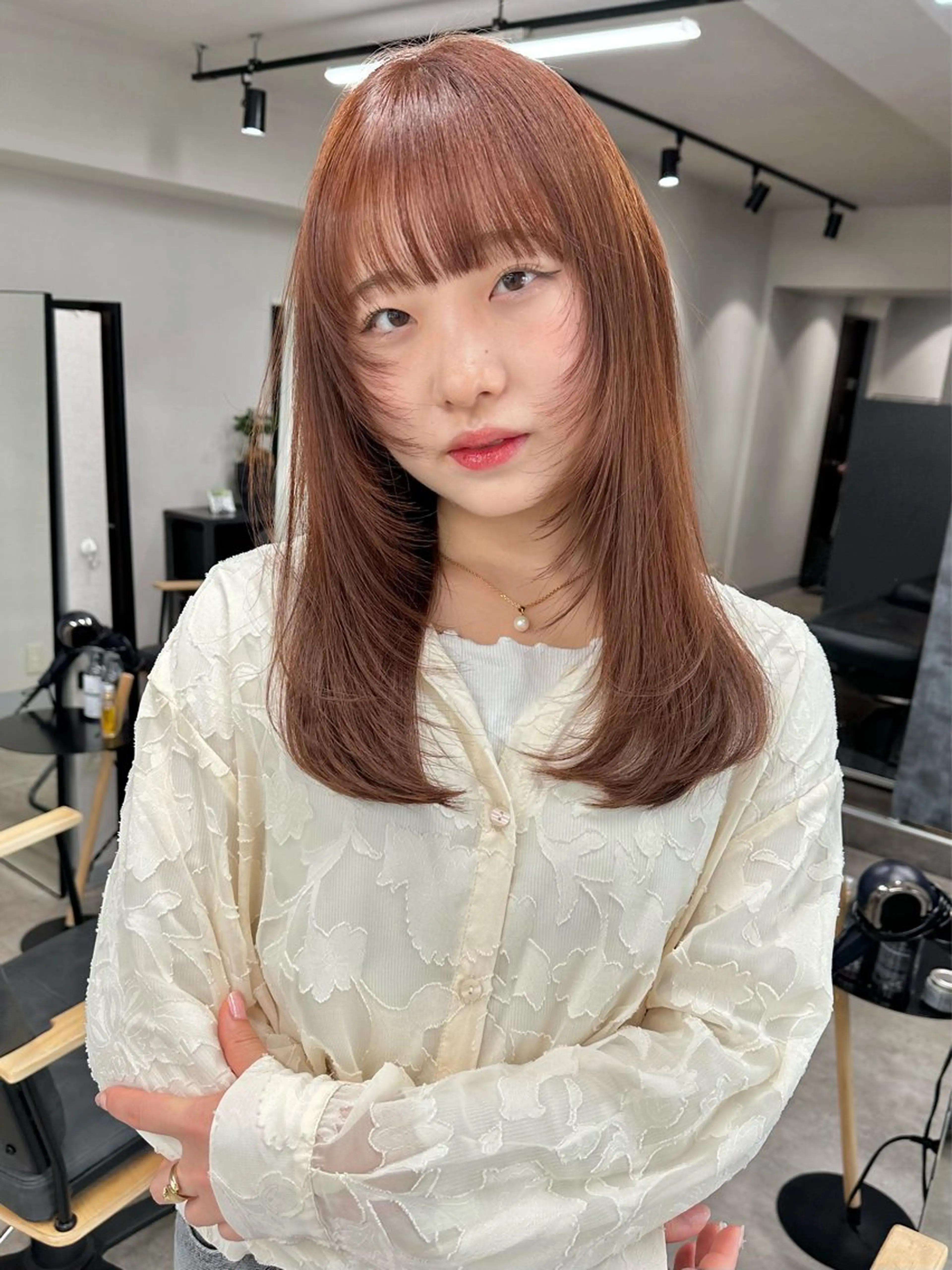 セミロング カラー ブラウンカラー オレンジ オレンジブラウン レイヤーカット カット ヘアカラー トリートメント レイヤーカット🪄 耳ツボ🎀Ayumiのヘアスタイル