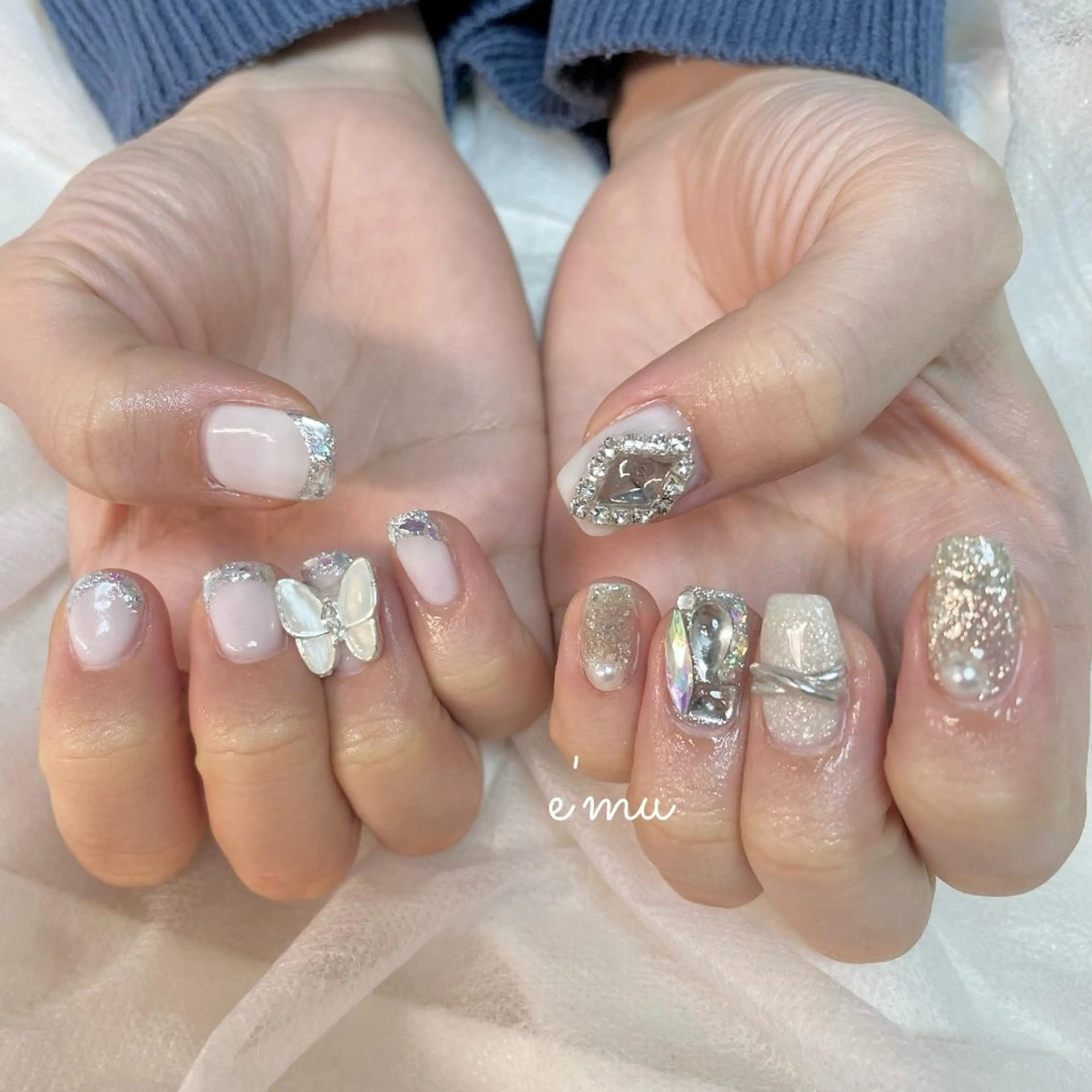 ネイル フレンチネイル ガラスフレンチ 韓国ネイル nail salon e'mu💐のネイルデザイン