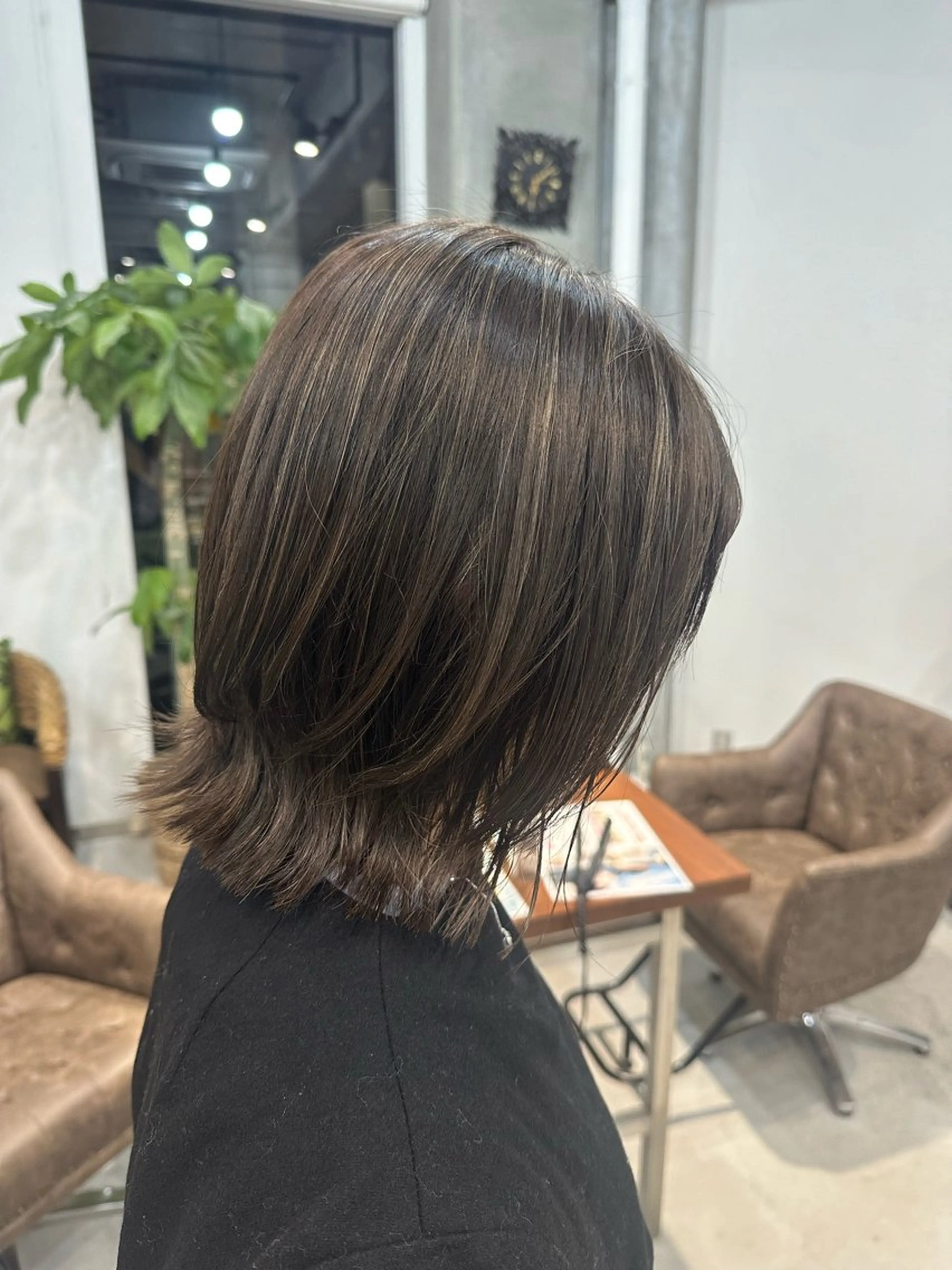 ミディアム くびれヘア ハイライト レイヤーカット カット ヘアカラー トリートメント カイリ /レイヤーカットのヘアスタイル