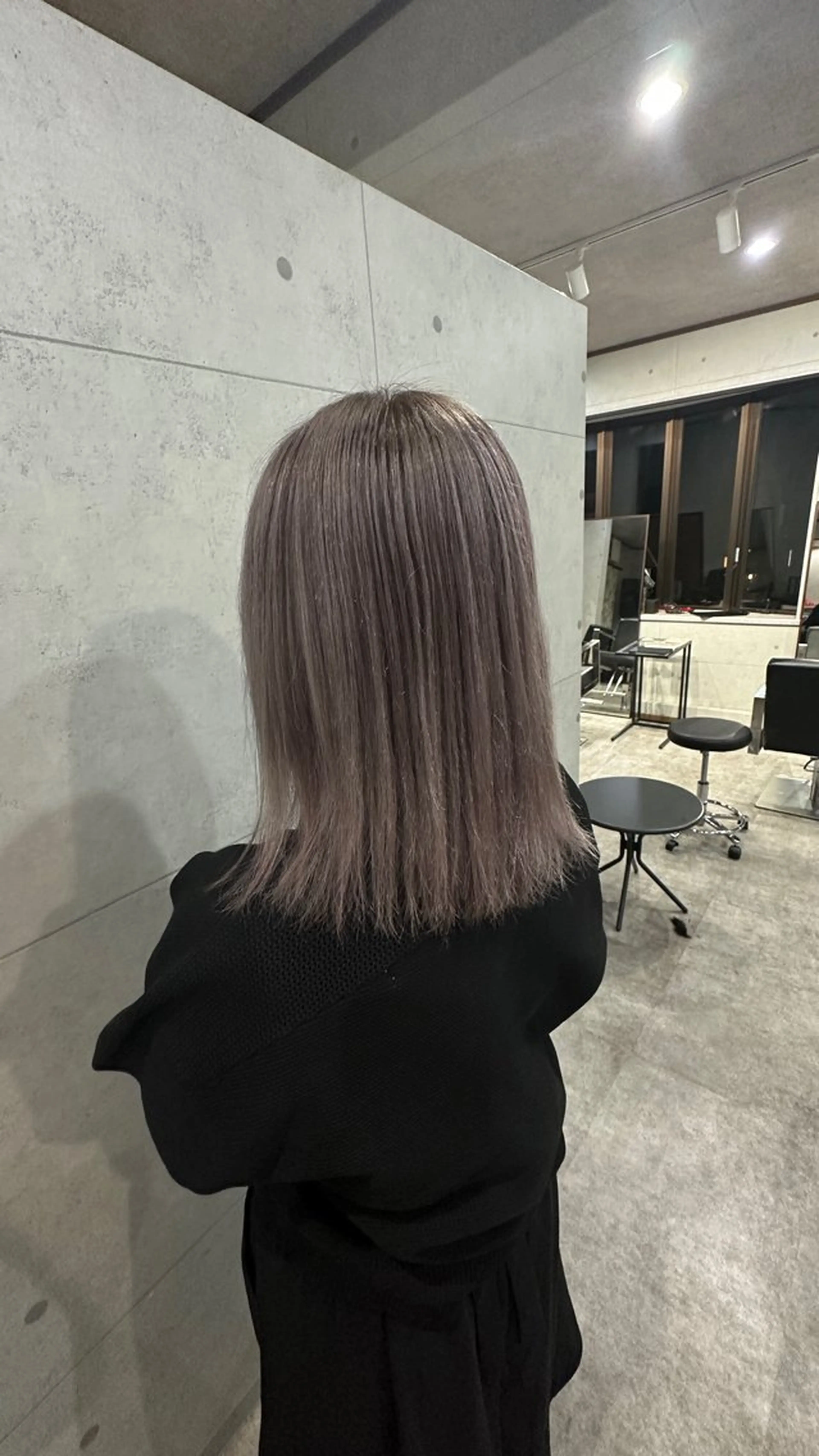ミディアム 外国人風カラー ハイライト レイヤーカット REVE所属・馬場  麻応のヘアスタイル