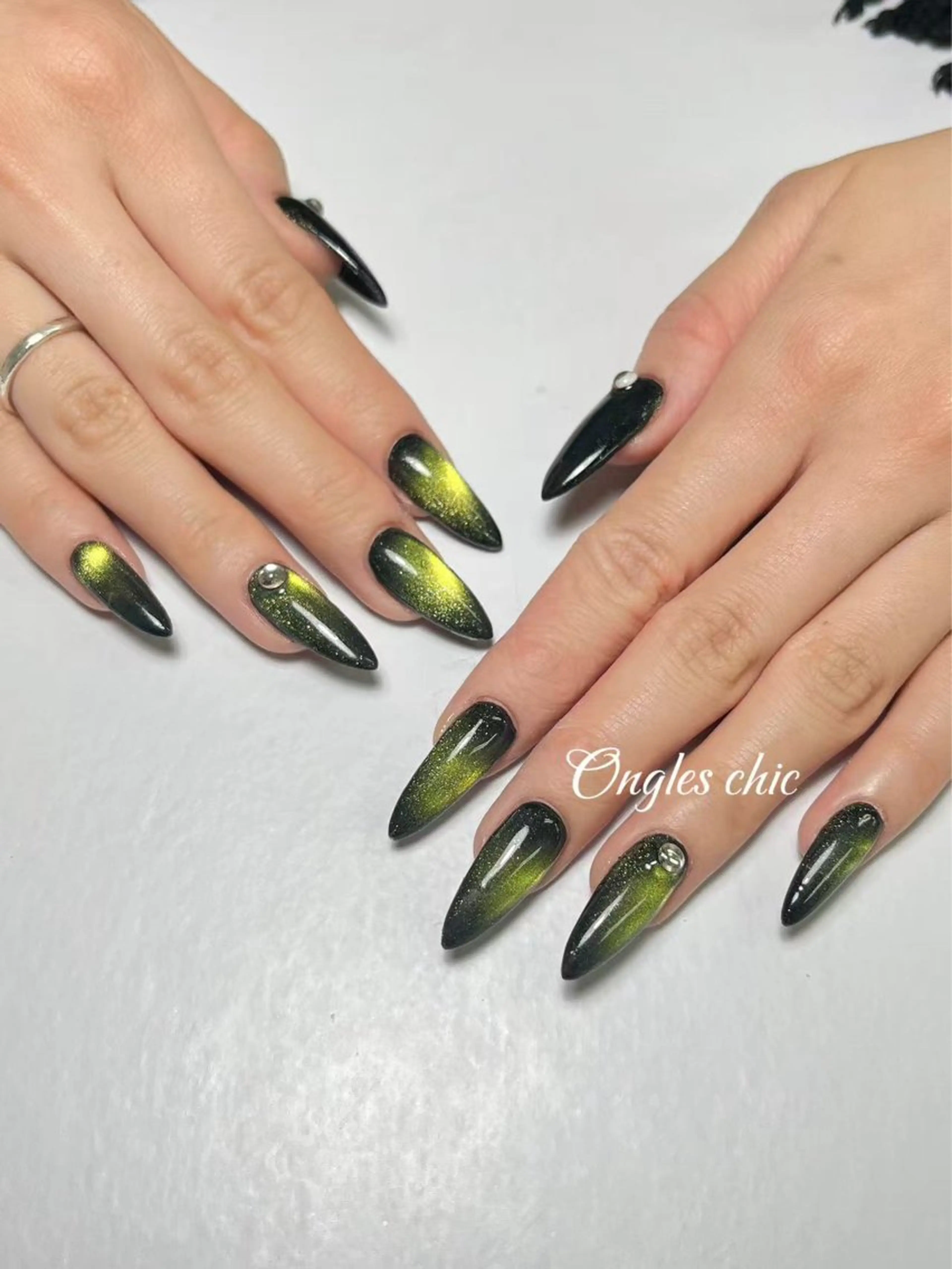 ネイル ongles chic24時間営業のネイルデザイン