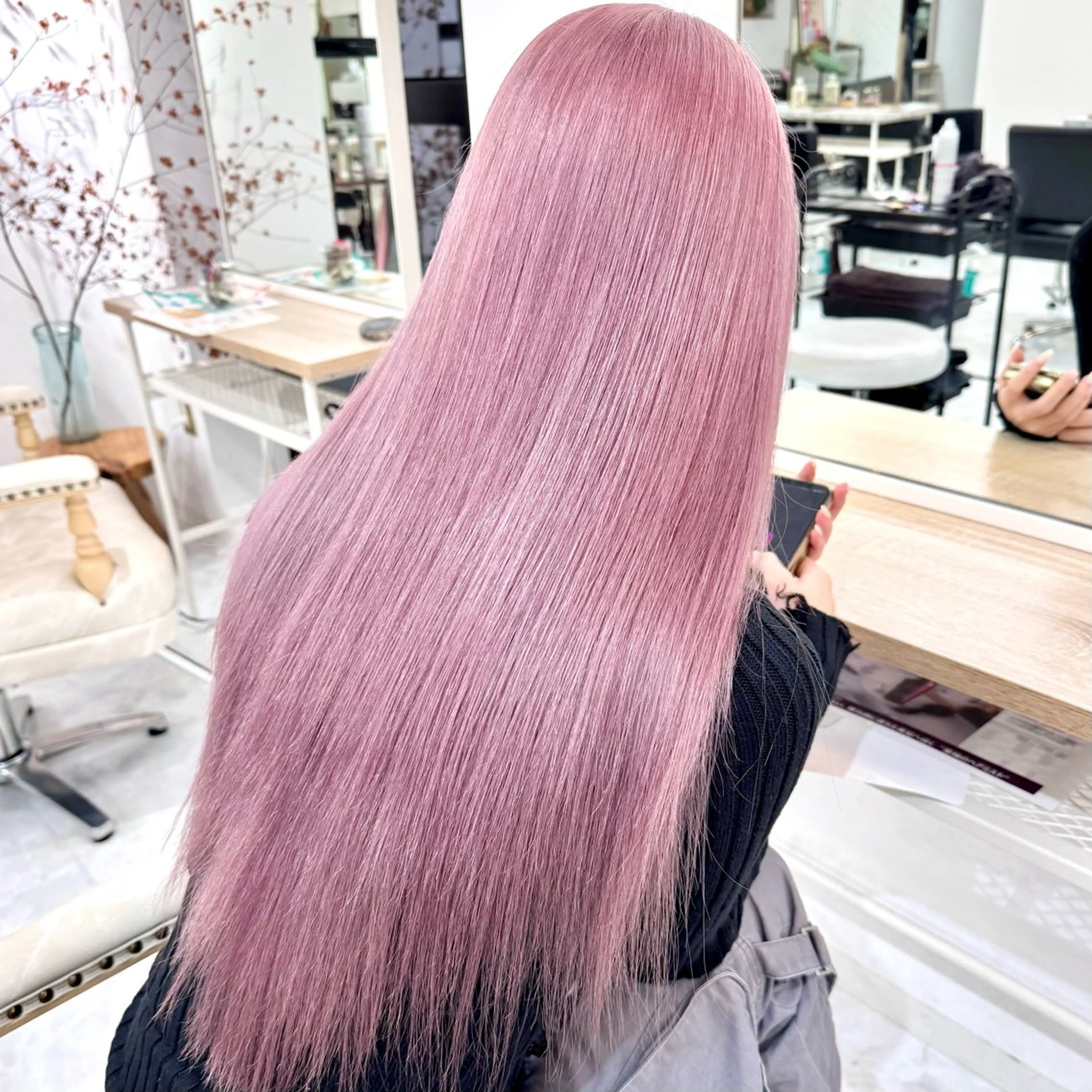 ロング カラー パーマ ヘアアレンジ メンズ キッズ トリートメント ハイトーン/ピンク 💗モモ໒꒱のヘアスタイル