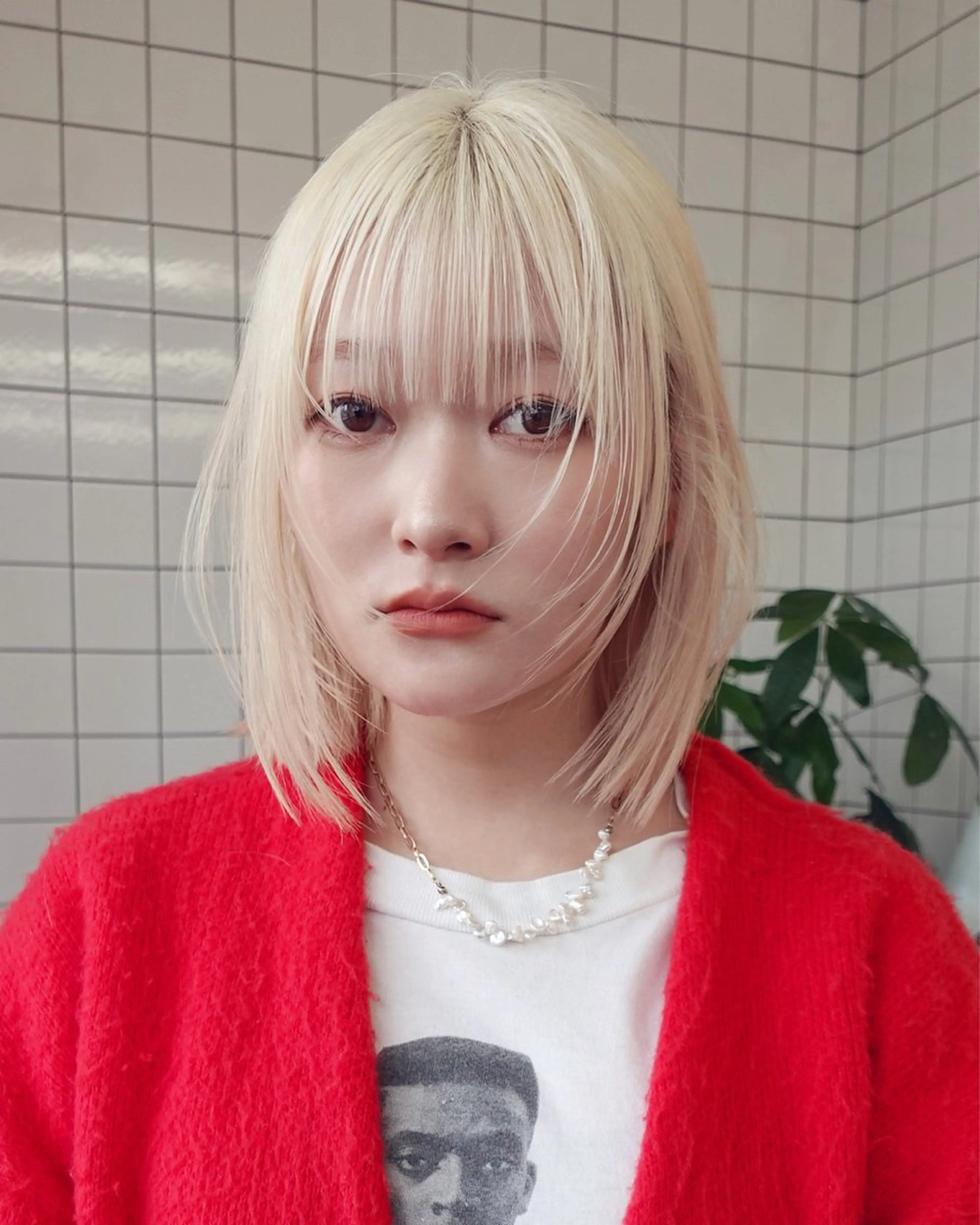 ミディアム カラー ブリーチ ブロンド ケアブリーチ 透明感カラー ダブルカラー カット ヘアカラー トリートメント ニュアンスレイヤー ハイトーンカラーのヘアスタイル
