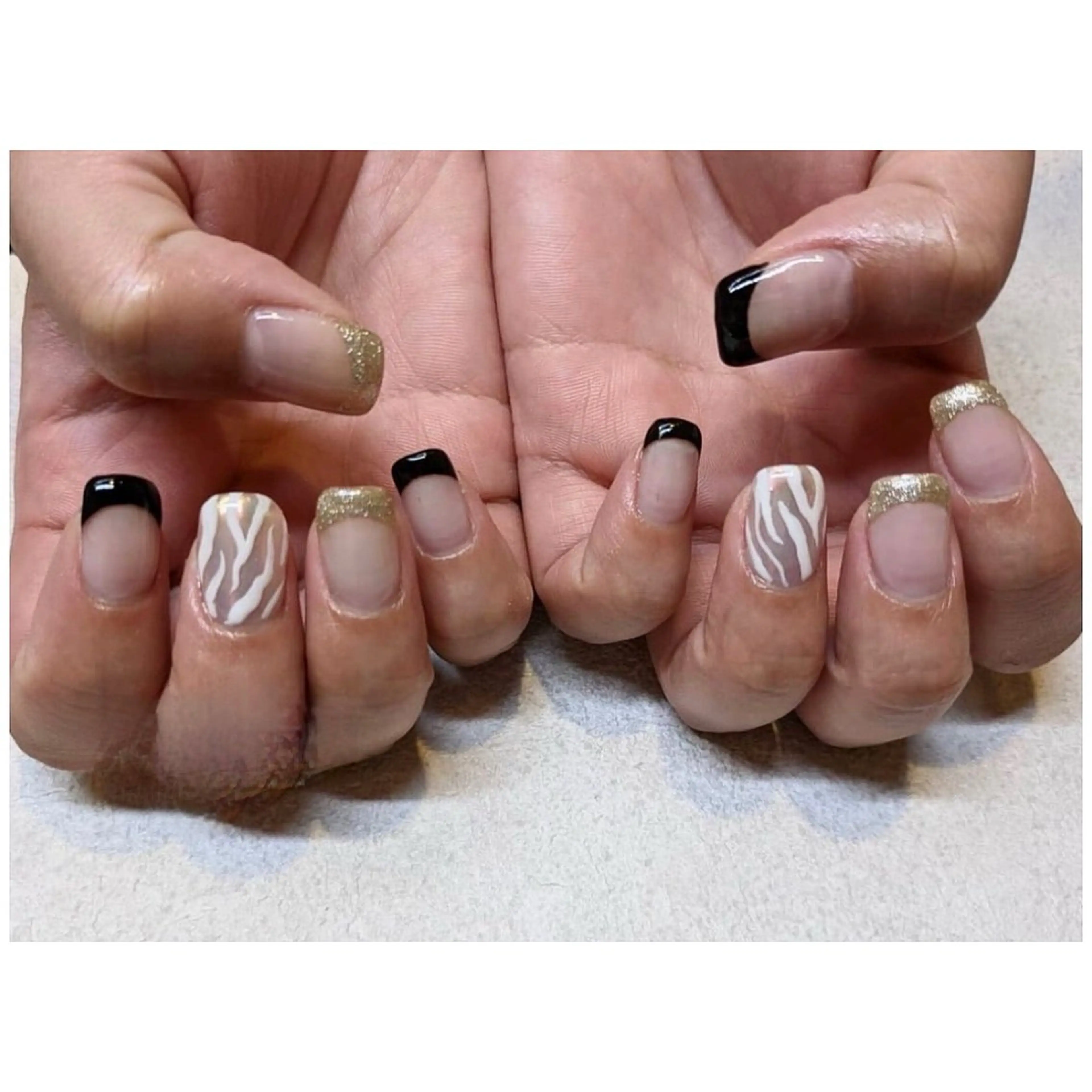 ネイル アニマル柄 フレンチネイル private nailsalonのネイルデザイン