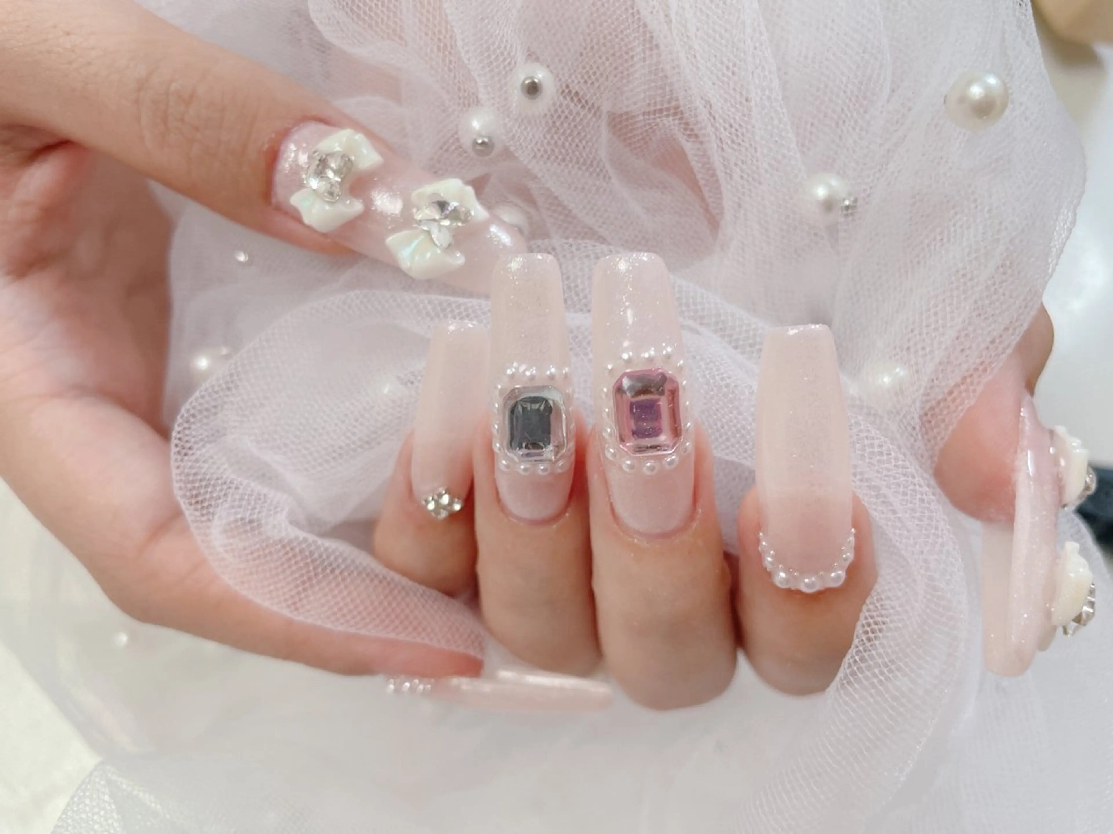 ネイル ハンドネイル ネイルサロンエクラ 🫧Shizukaのネイルデザイン