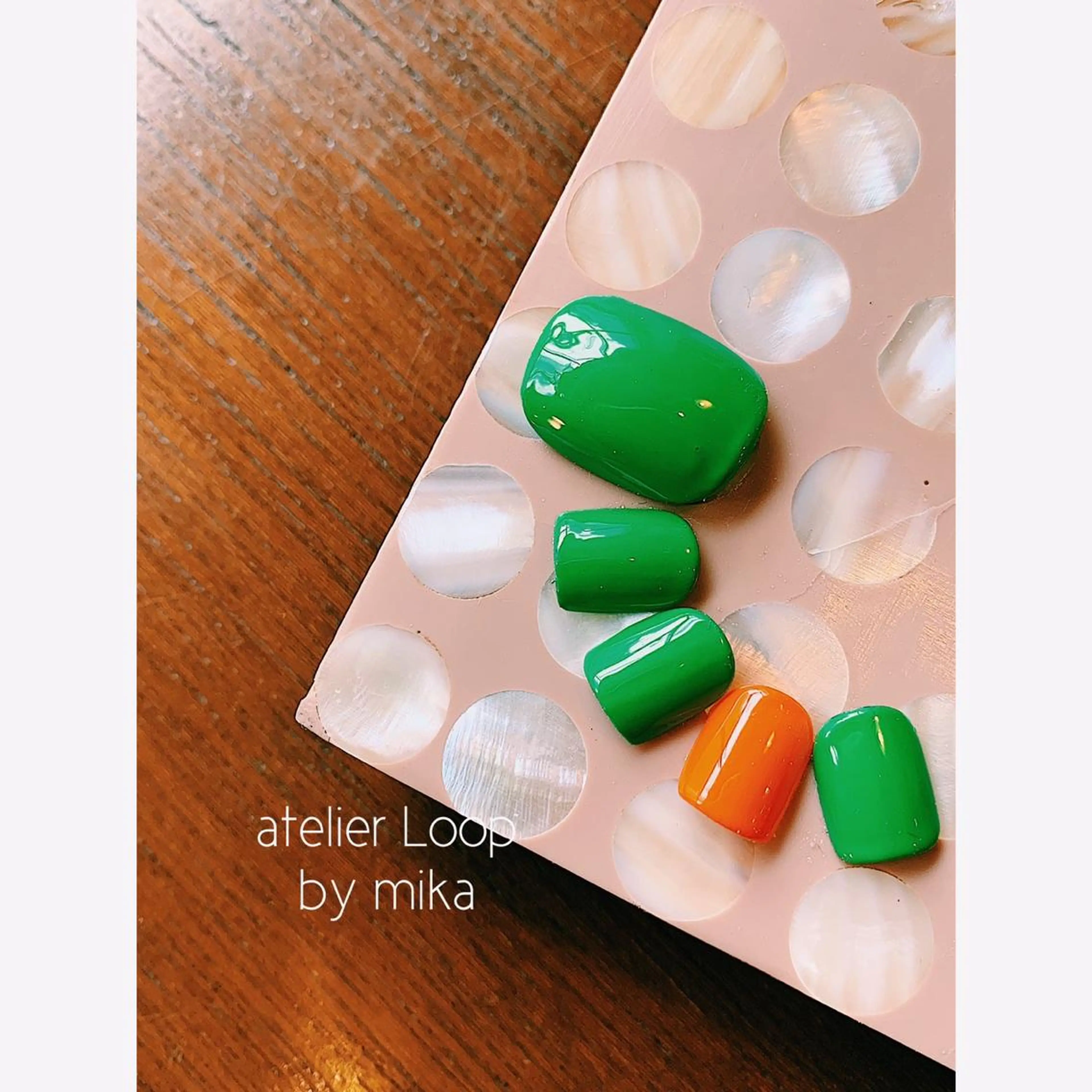 ネイル フットネイル ワンカラーネイル atelierLoopbyshiho所属・atelier Loop♪MIKAのネイルデザイン