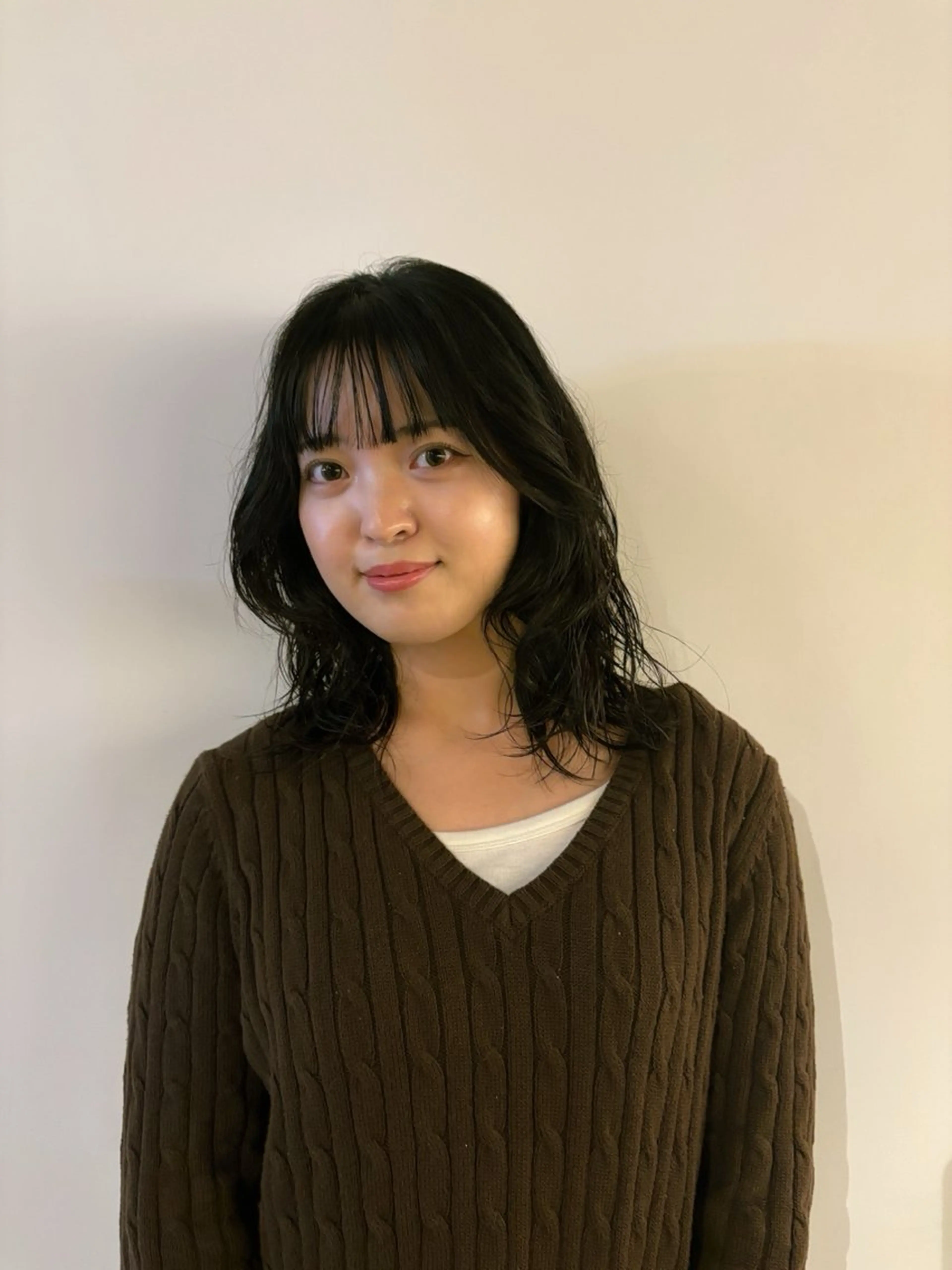 セミロング パーマ ウシロダ メグミのヘアスタイル