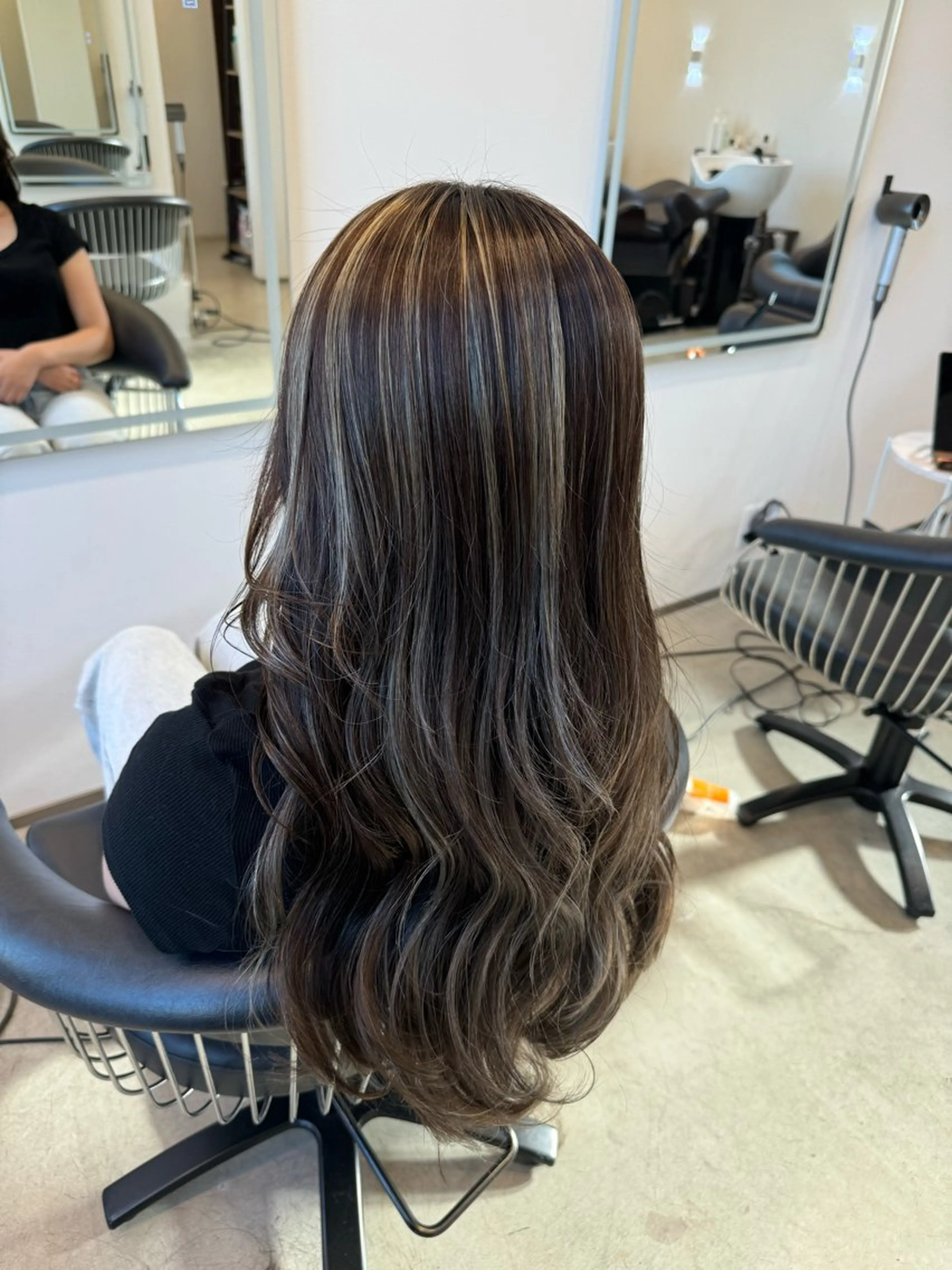 ロング ハイライト 1st.hair.salon伊勢崎店所属・伊勢崎/似合せカット 🇰🇷KEIGO‪のヘアスタイル