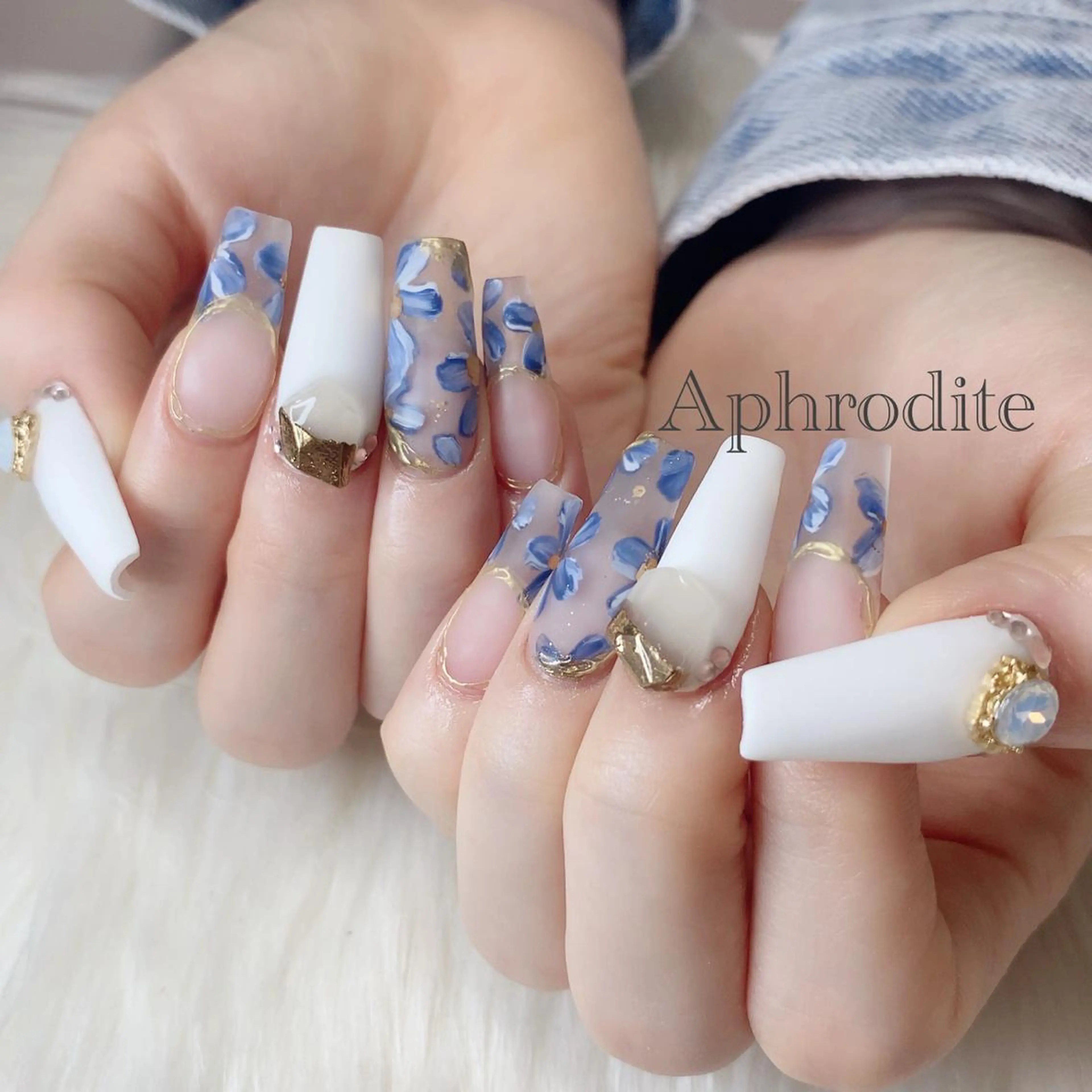 ネイル Aphrodite パラジェル認定サロンのネイルデザイン