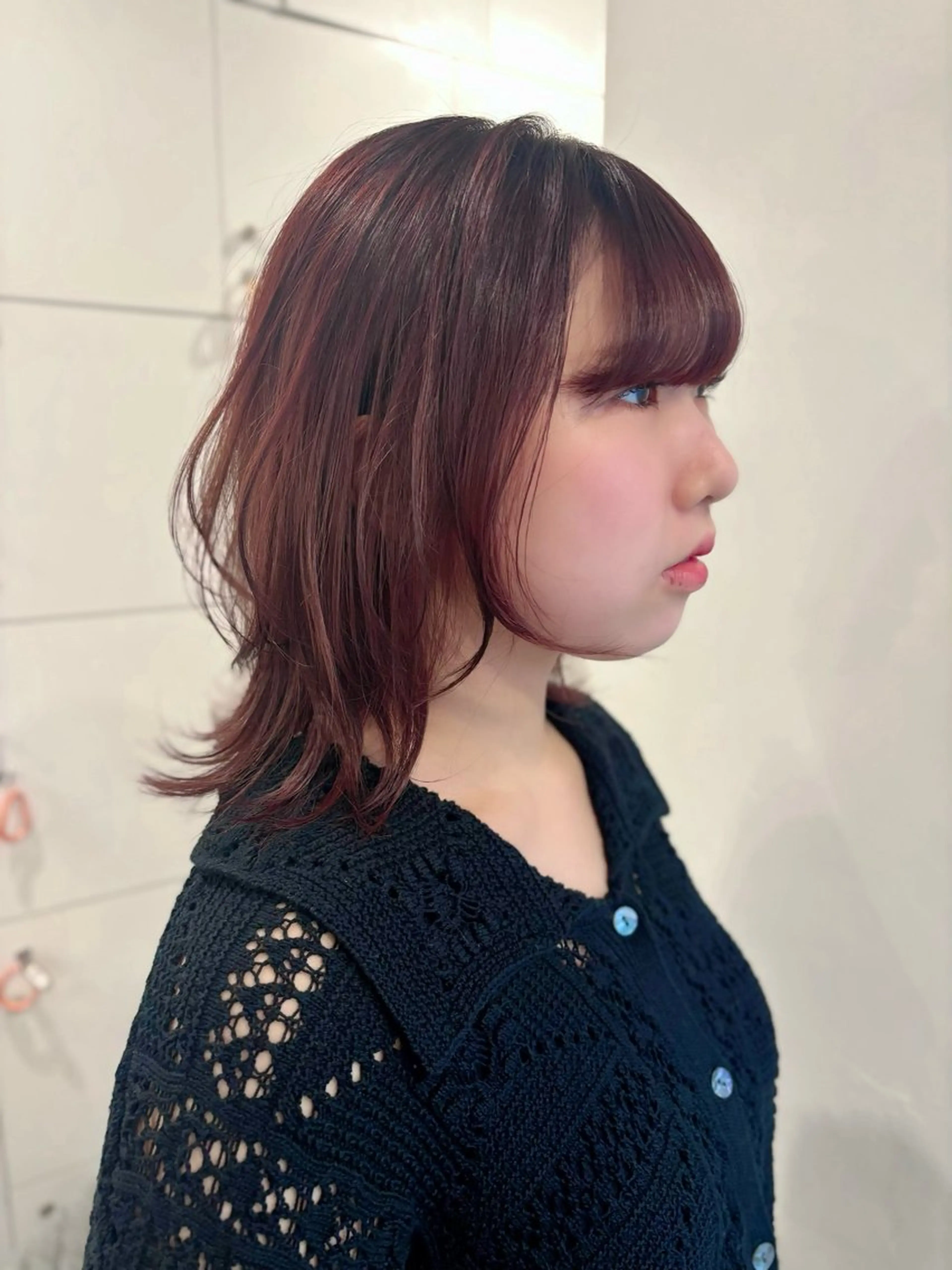 ミディアム カラー ボルドーカラー カット ヘアカラー 細野 菜月のヘアスタイル
