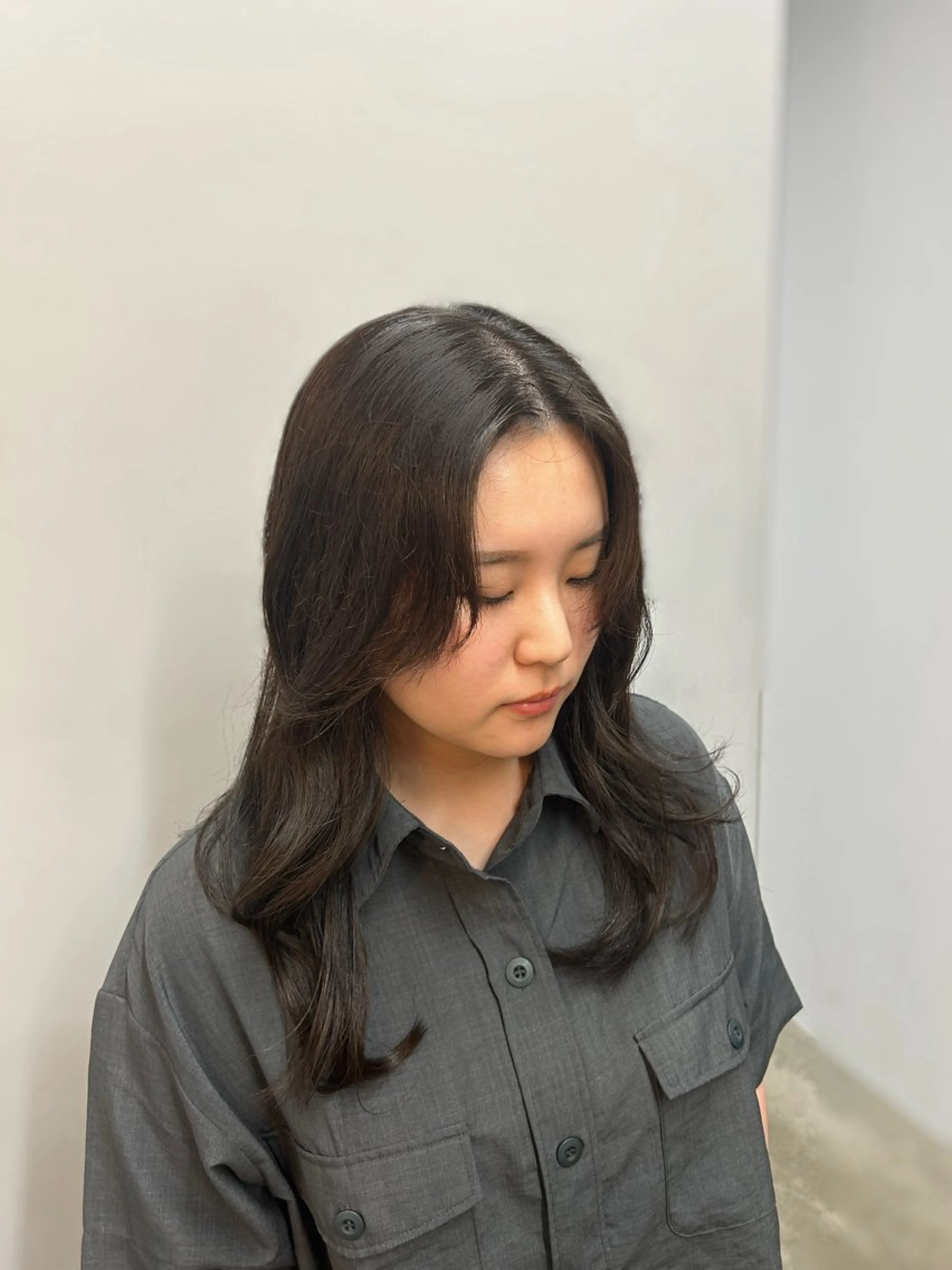 セミロング カラー グレージュ レイヤーカット カット ヘアカラー トリートメント ROCCOeast Rukaのヘアスタイル