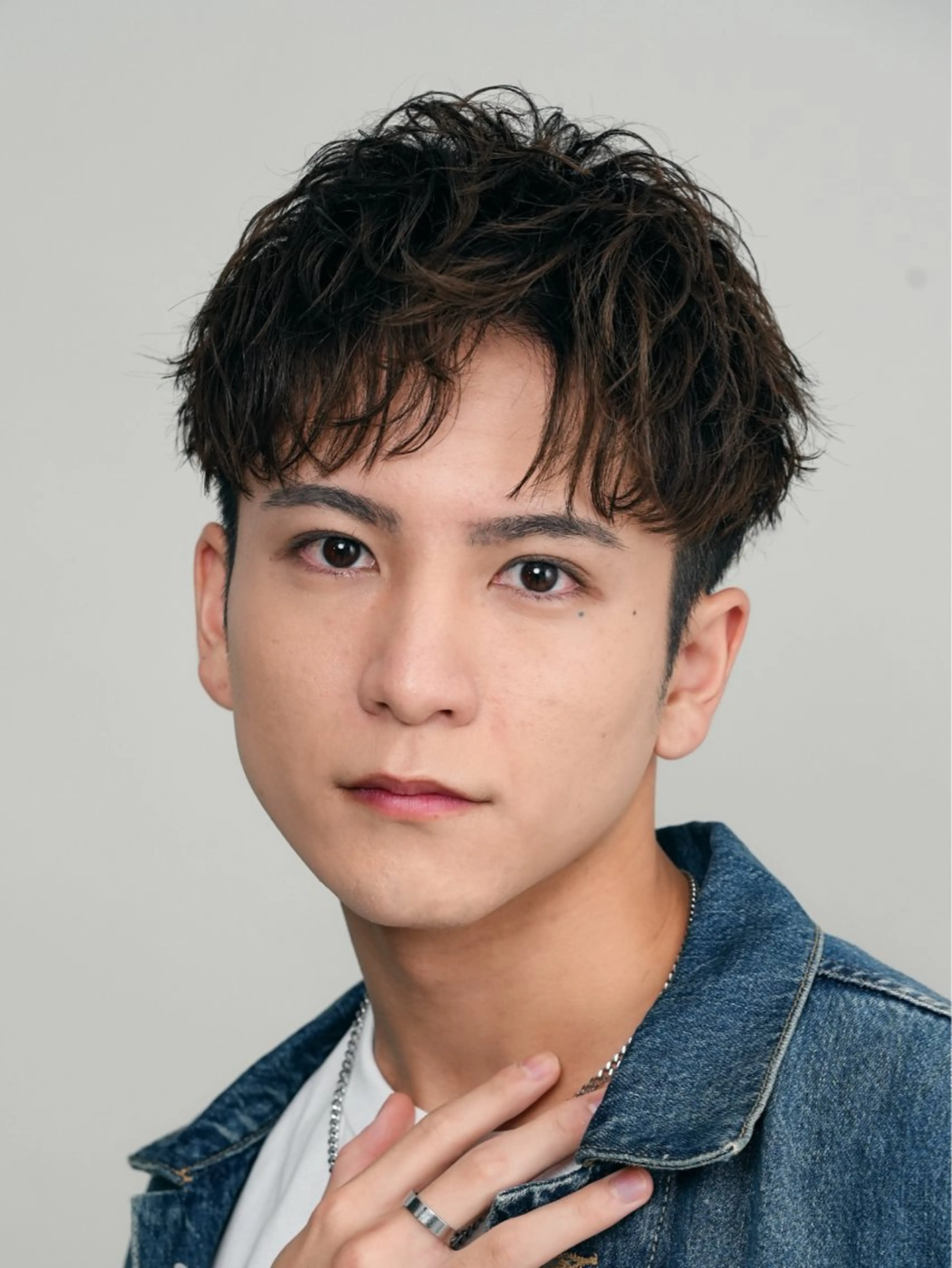 パーマ メンズ アップバング メンズパーマ スパイキーショート カット パーマ fifth 原宿 波巻きパーマイノウエのヘアスタイル