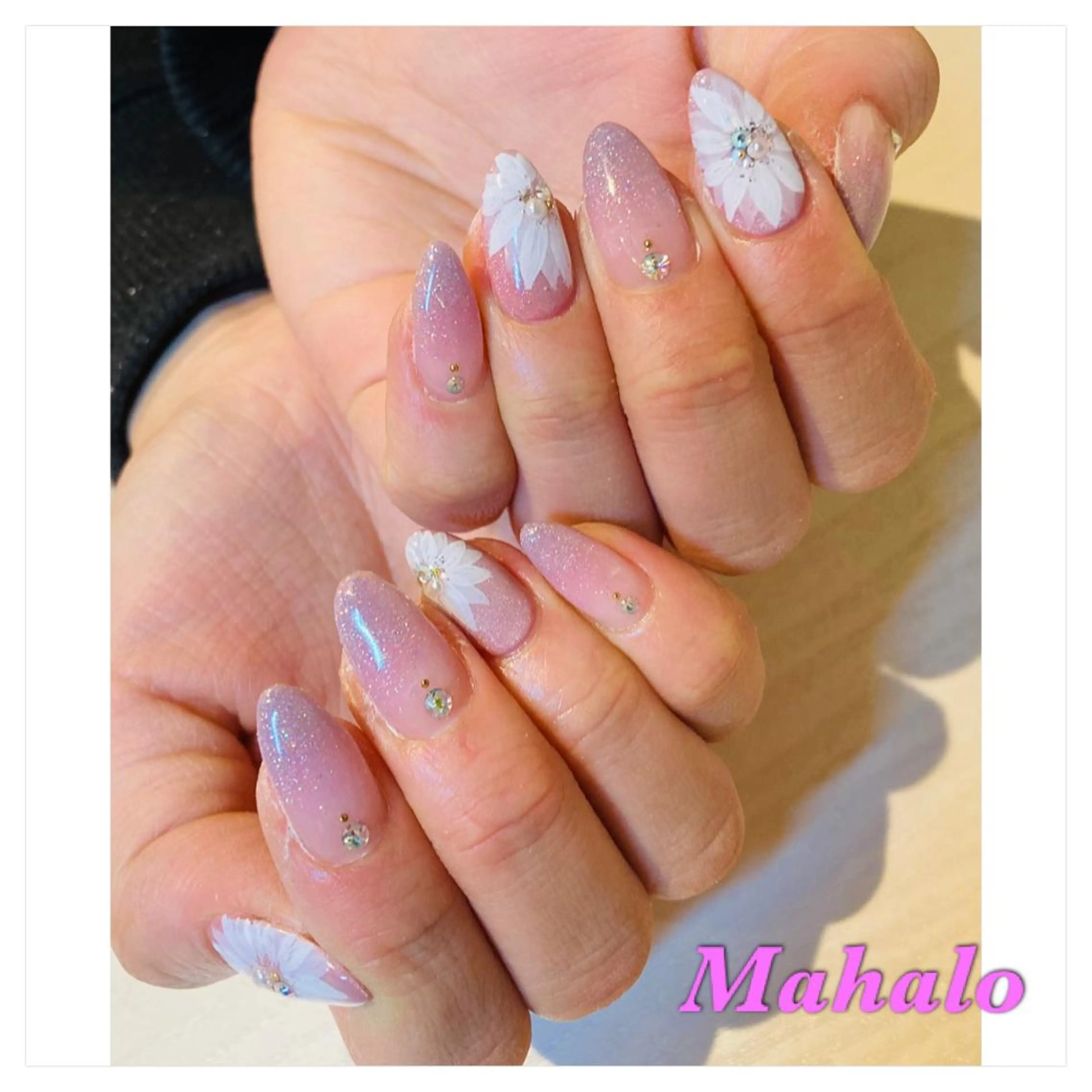 ネイル フラワーネイル グラデーション ラメ(グリッター) ピンク 春ネイル Nail Salon Mahaloのネイルデザイン