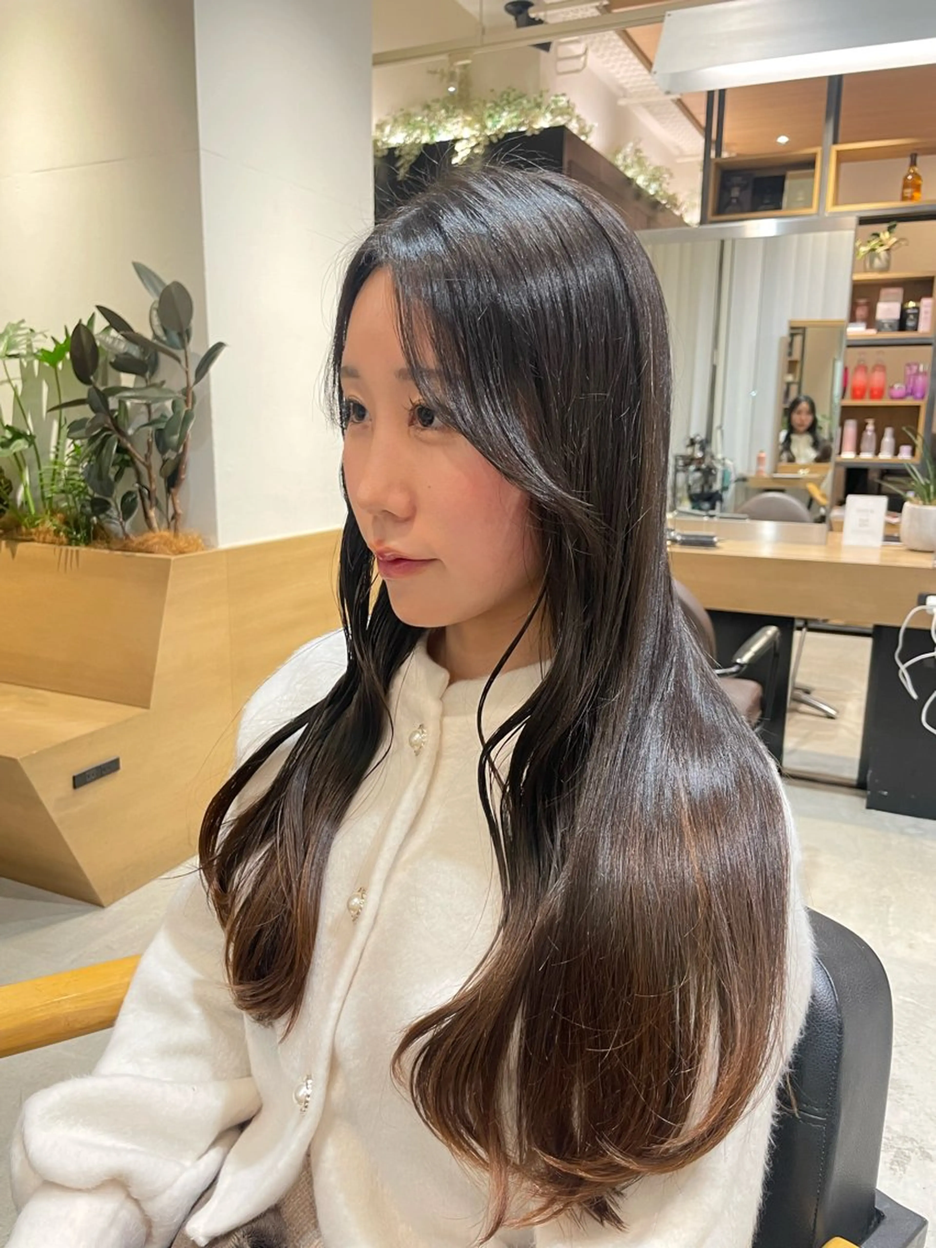 ロング カラー パーマ ヘアアレンジ レイヤーカット トリートメント SHEA.学芸大学所属・一箭 恵梧/ロングヘアのヘアスタイル