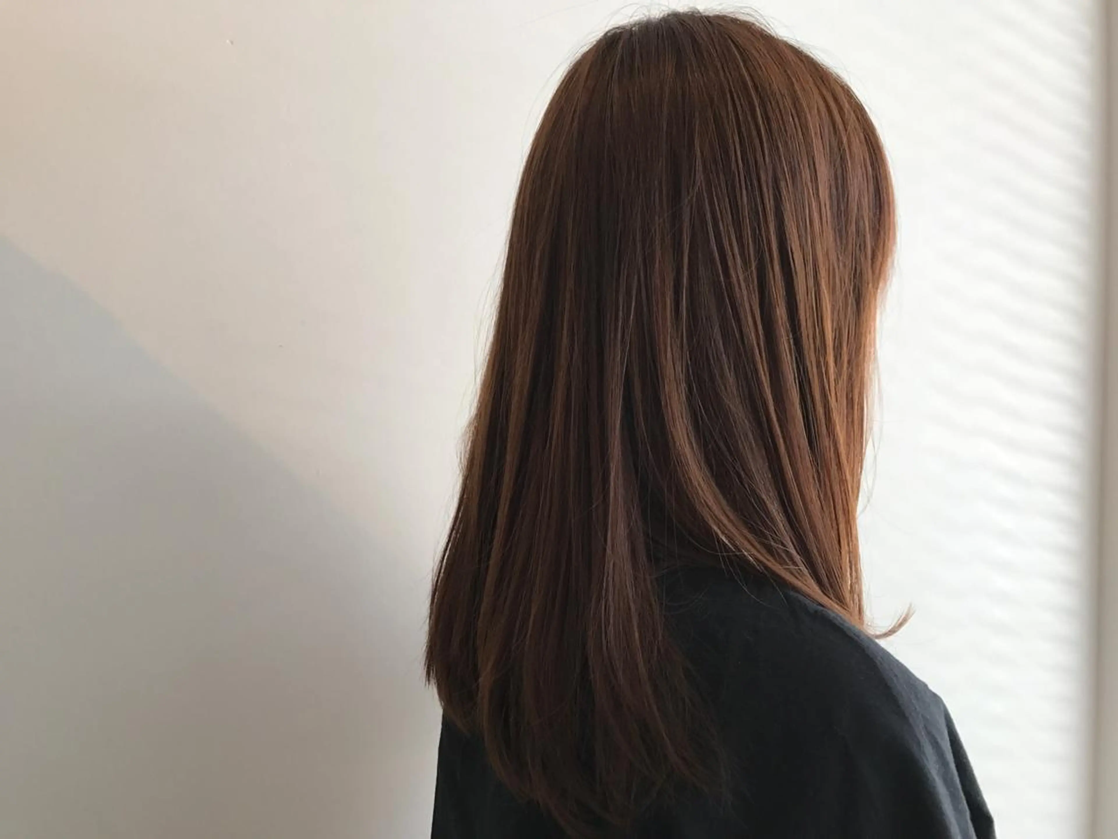 セミロング カラー アッシュ ピンクカラー ピンクアッシュ 佐伯 彰太のヘアスタイル