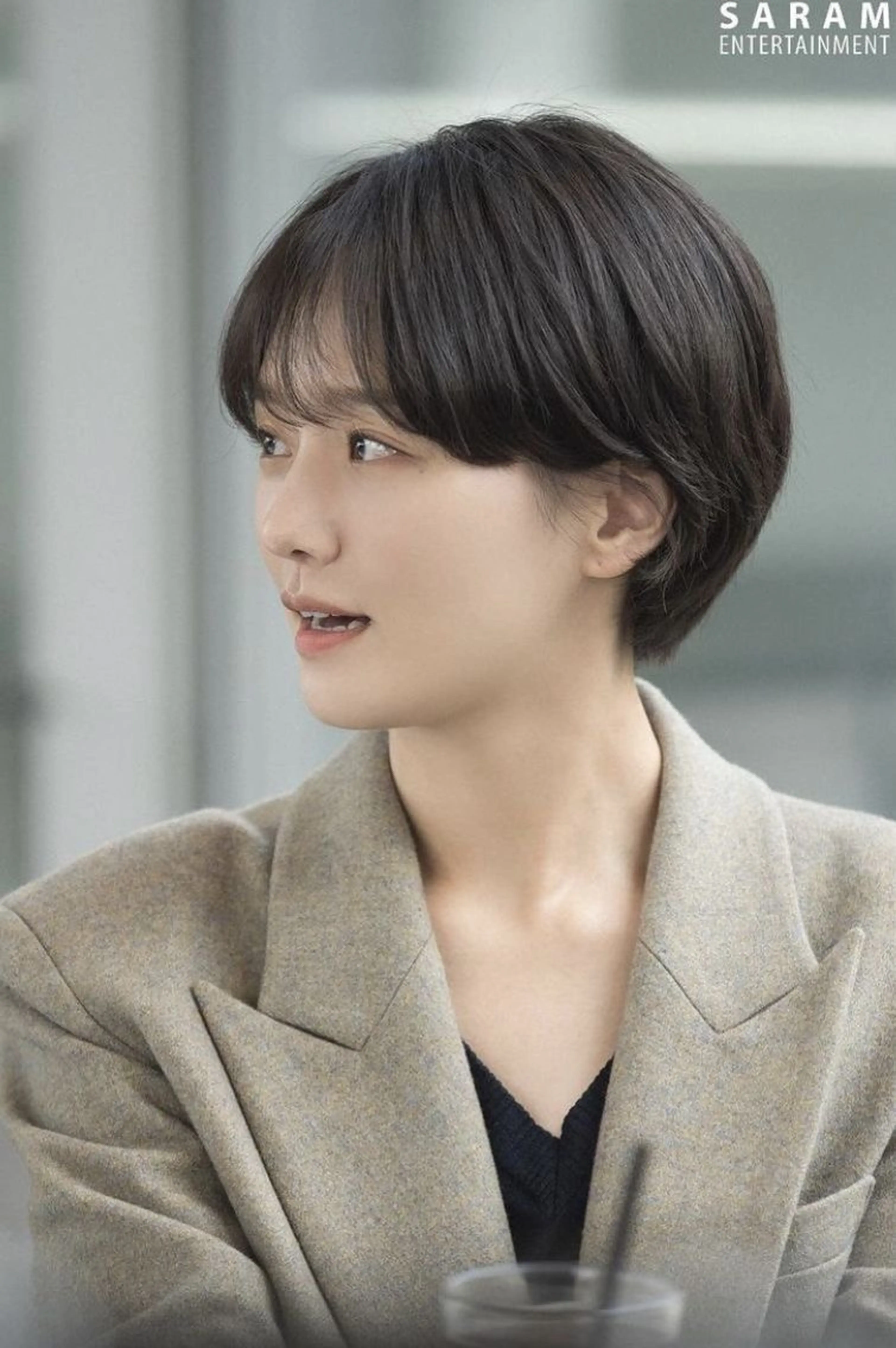 ショート 丸みショート ボブ ショートヘア 【arc】Ruri コテ巻き風パーマのヘアスタイル