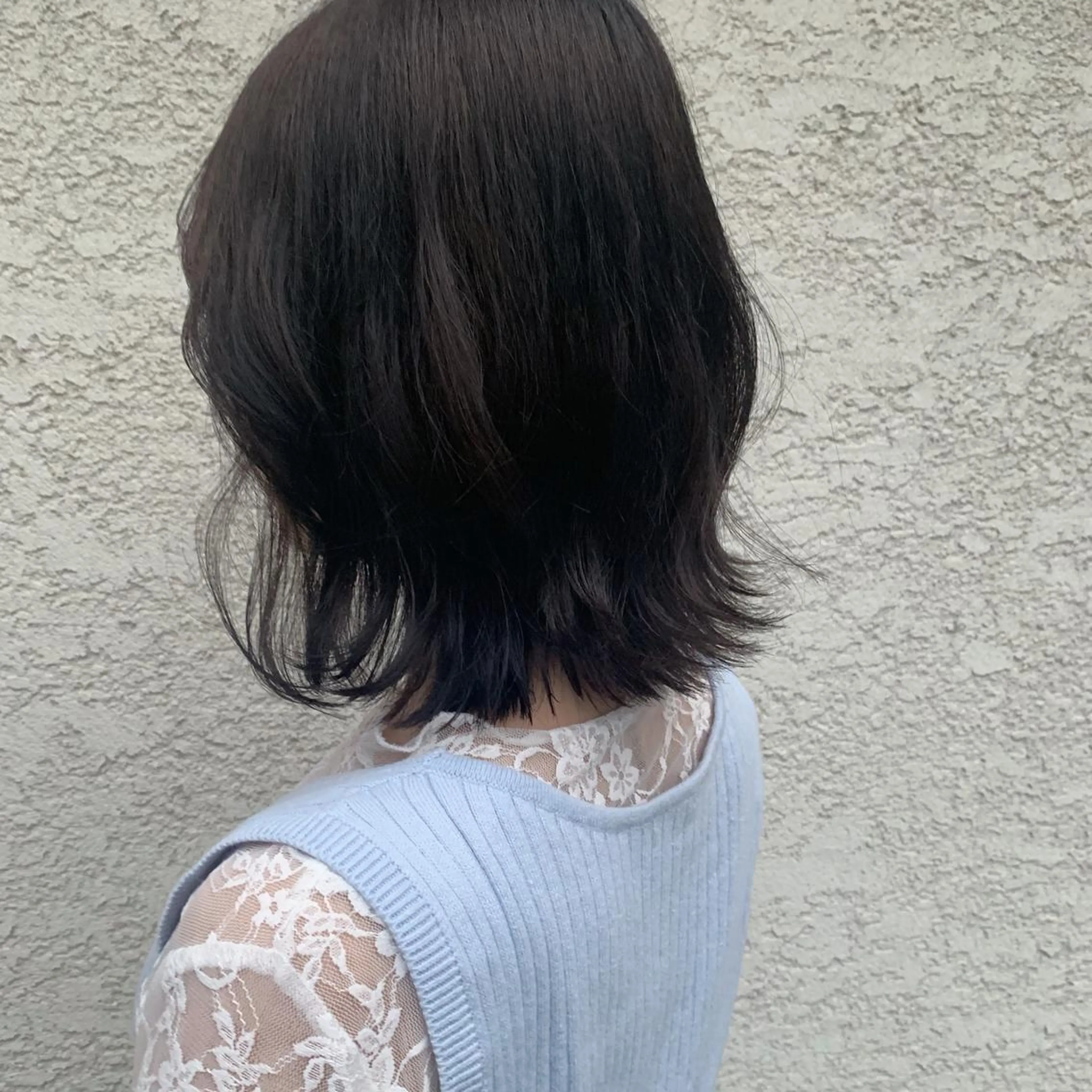 ショート カラー ヘアアレンジ ダークグレー ダークグレージュ グレージュ ボブ 韓国風ヘア 韓国×巻ける髪質改善 💍maki💍のヘアスタイル