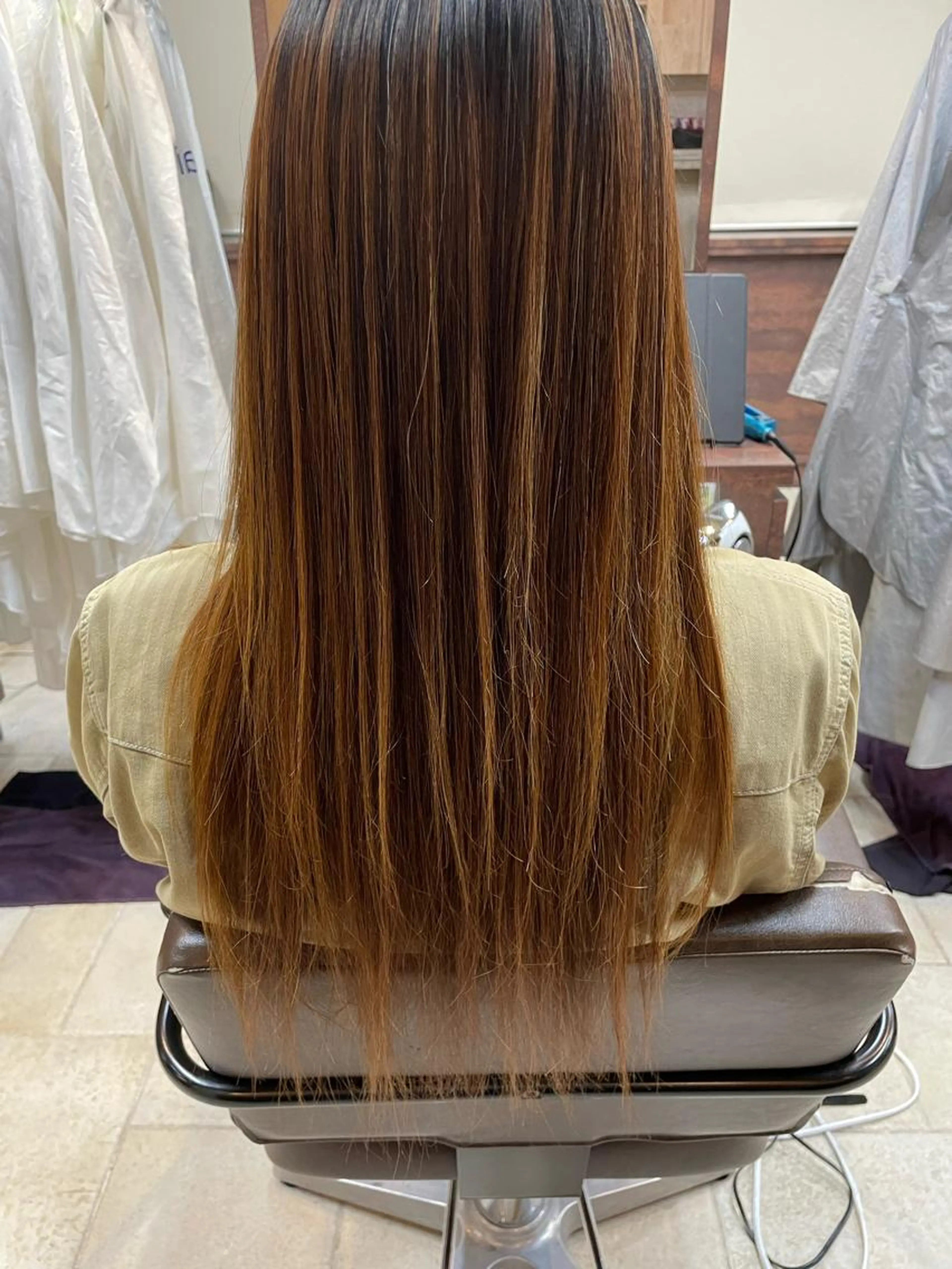 夜しか美容室にいけない方限定！！縮毛矯正で朝から楽になりましょー！！！カット＋3500円の写真
