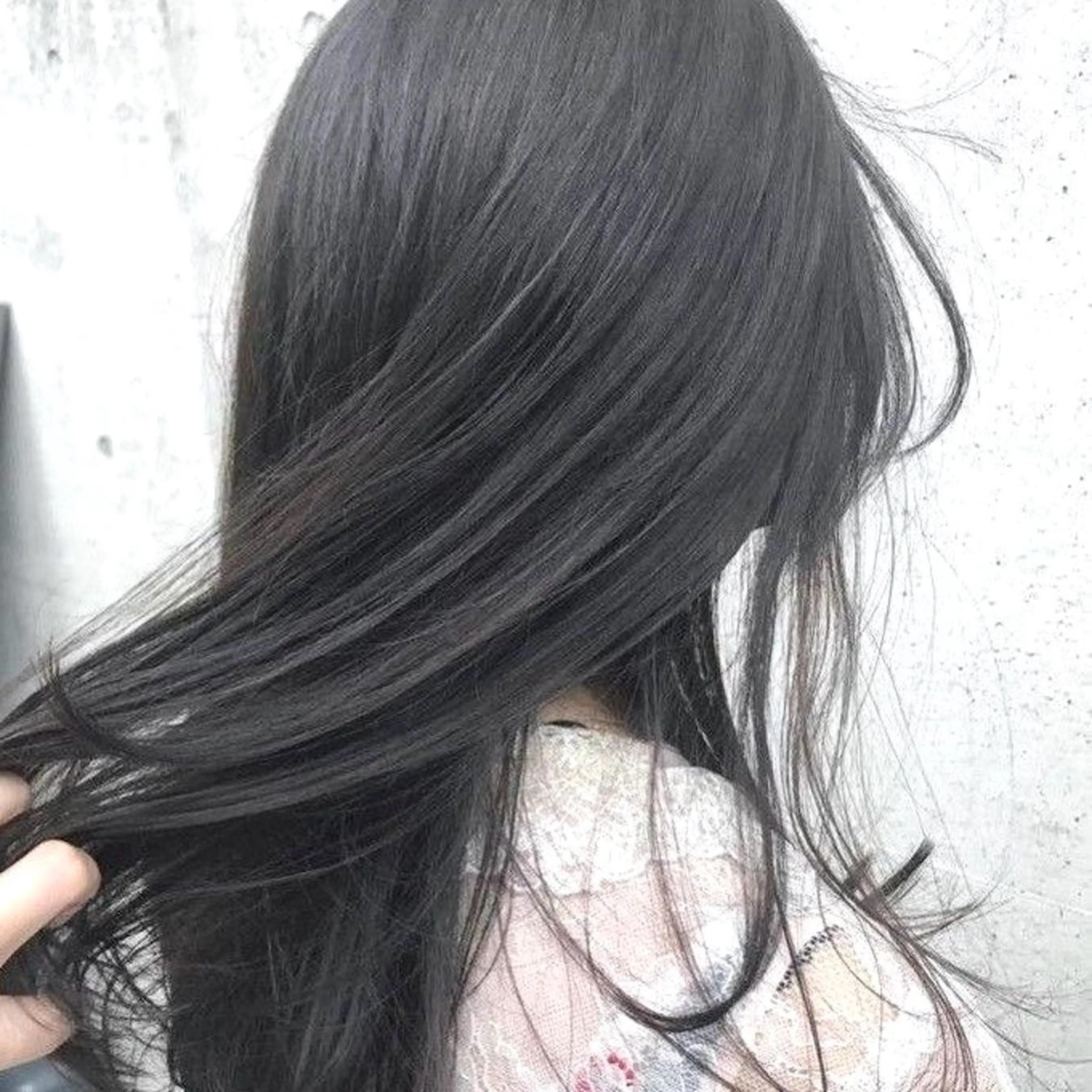 ロング カラー ダークグレー ヘアカラー トリートメント 🌊海外ハイライト リタッチ/グレー系のヘアスタイル