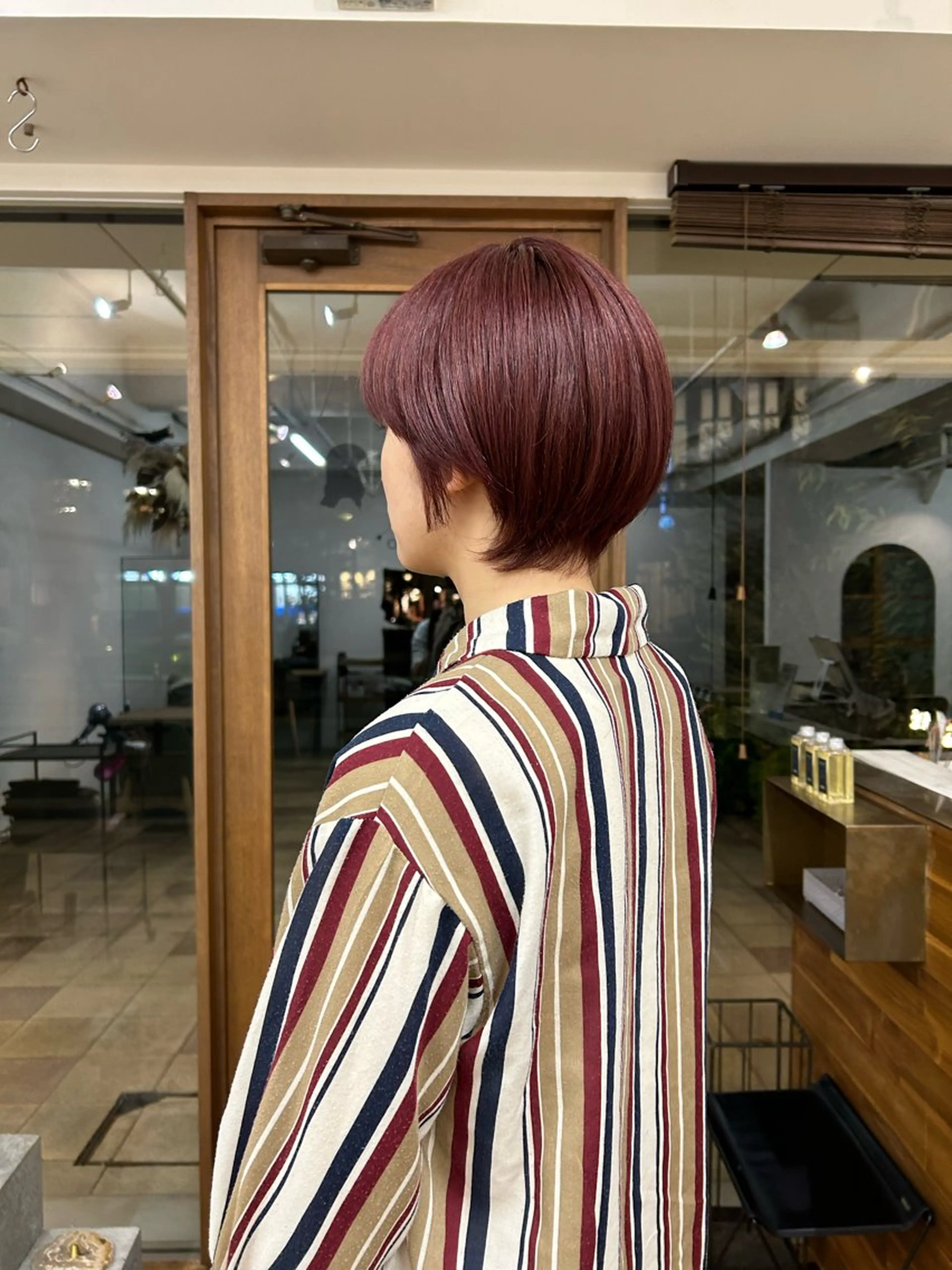 ショート カラー ブリーチ ハイトーンカラー ピンクカラー ショートヘア siro所属・siro meruのヘアスタイル