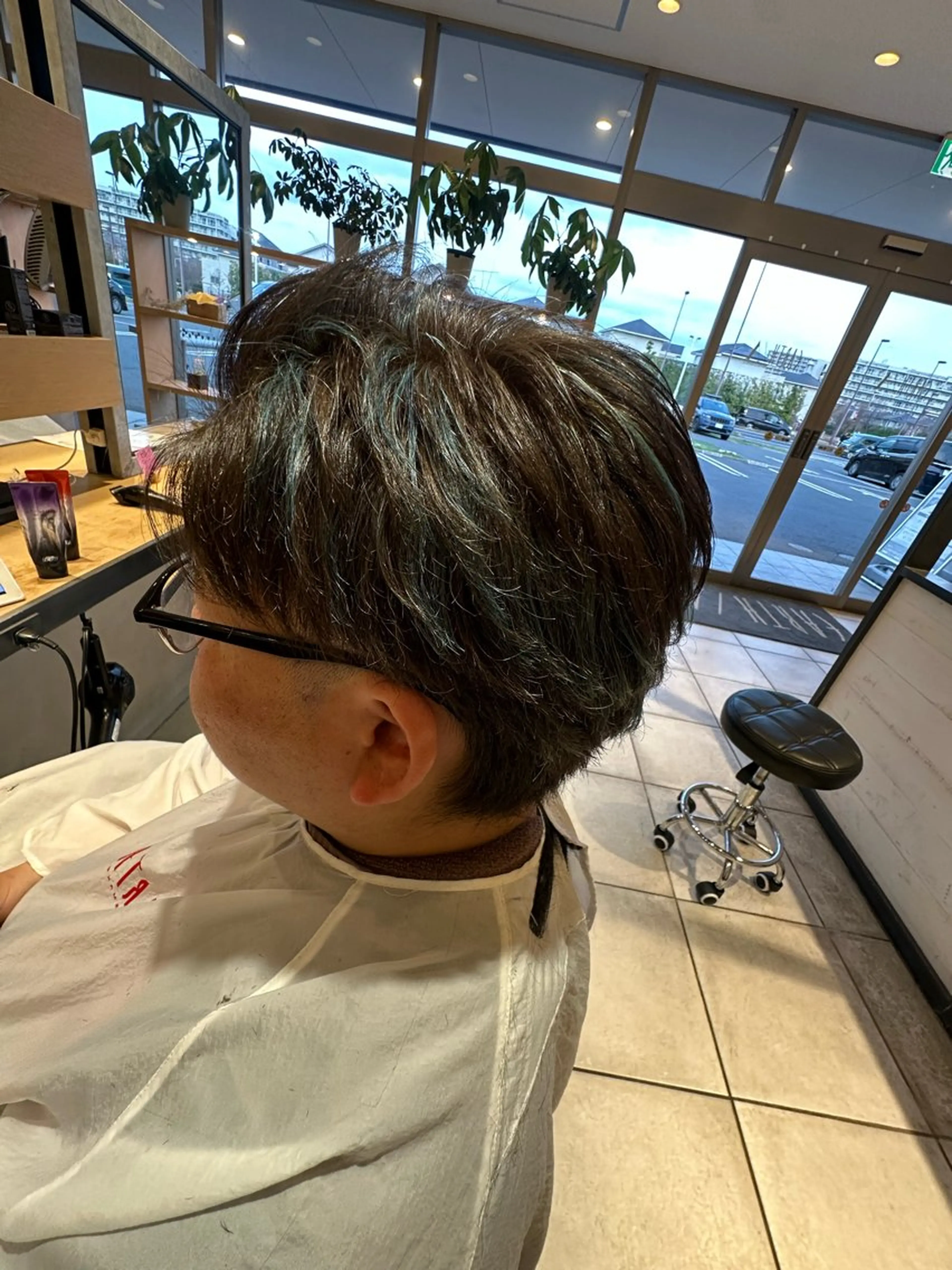 カラー ハイライトカラー フクイ ミユのヘアスタイル
