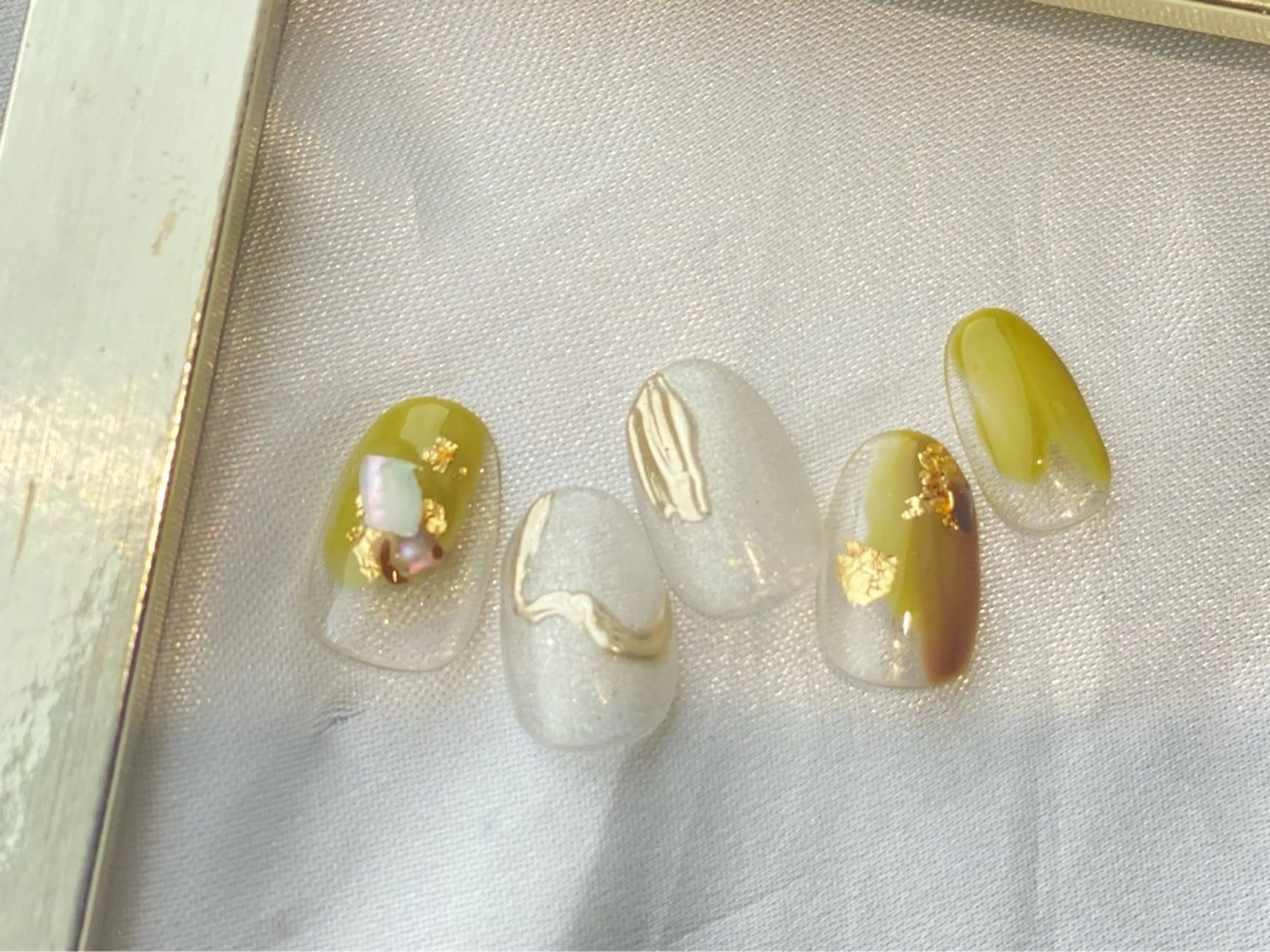 ネイル EARTH coiffure beaute 東松山店所属・町田 杏花のネイルデザイン