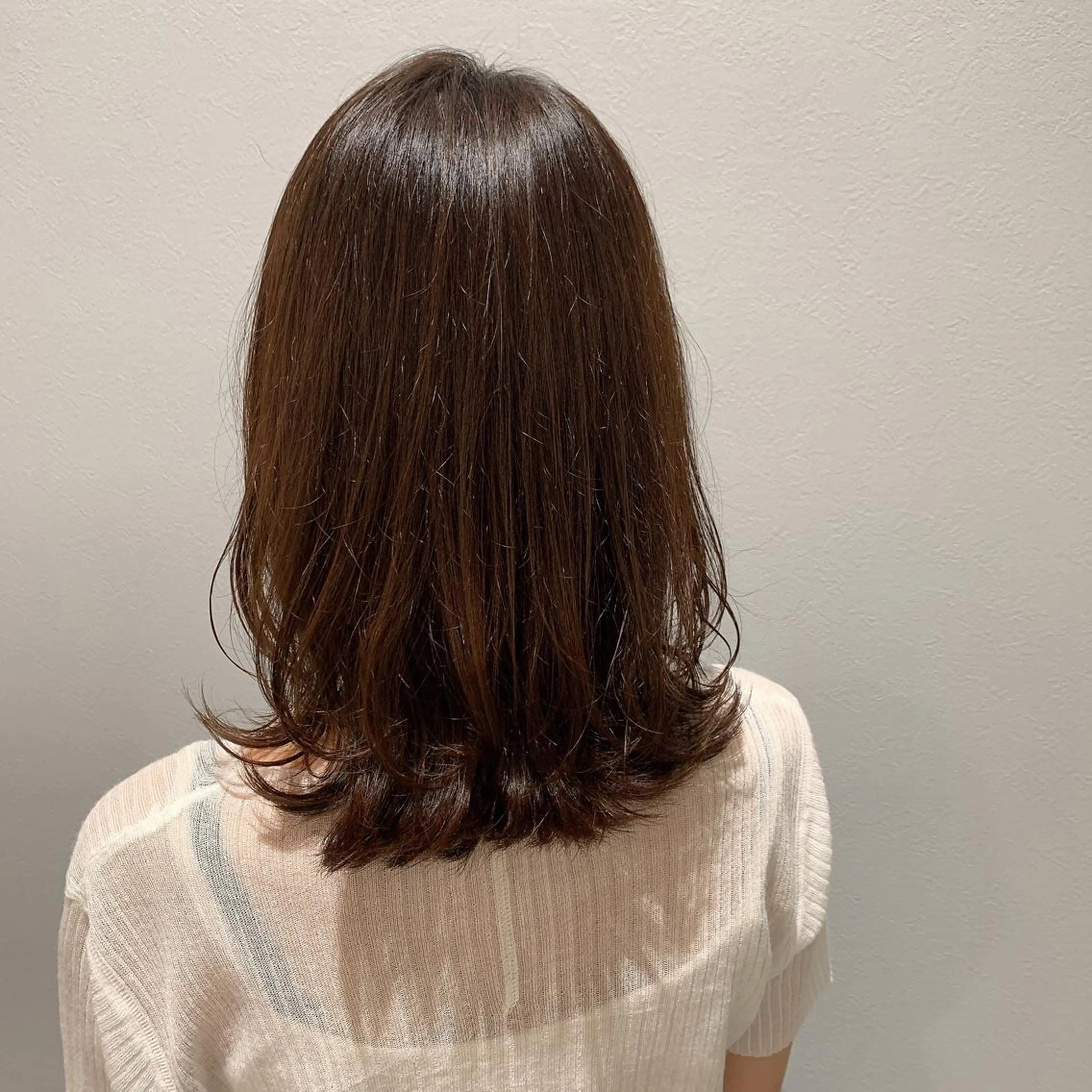 ミディアム カット トリートメント ヘッドスパ 縮毛矯正×再生カラー 特化マネージャー美里のヘアスタイル