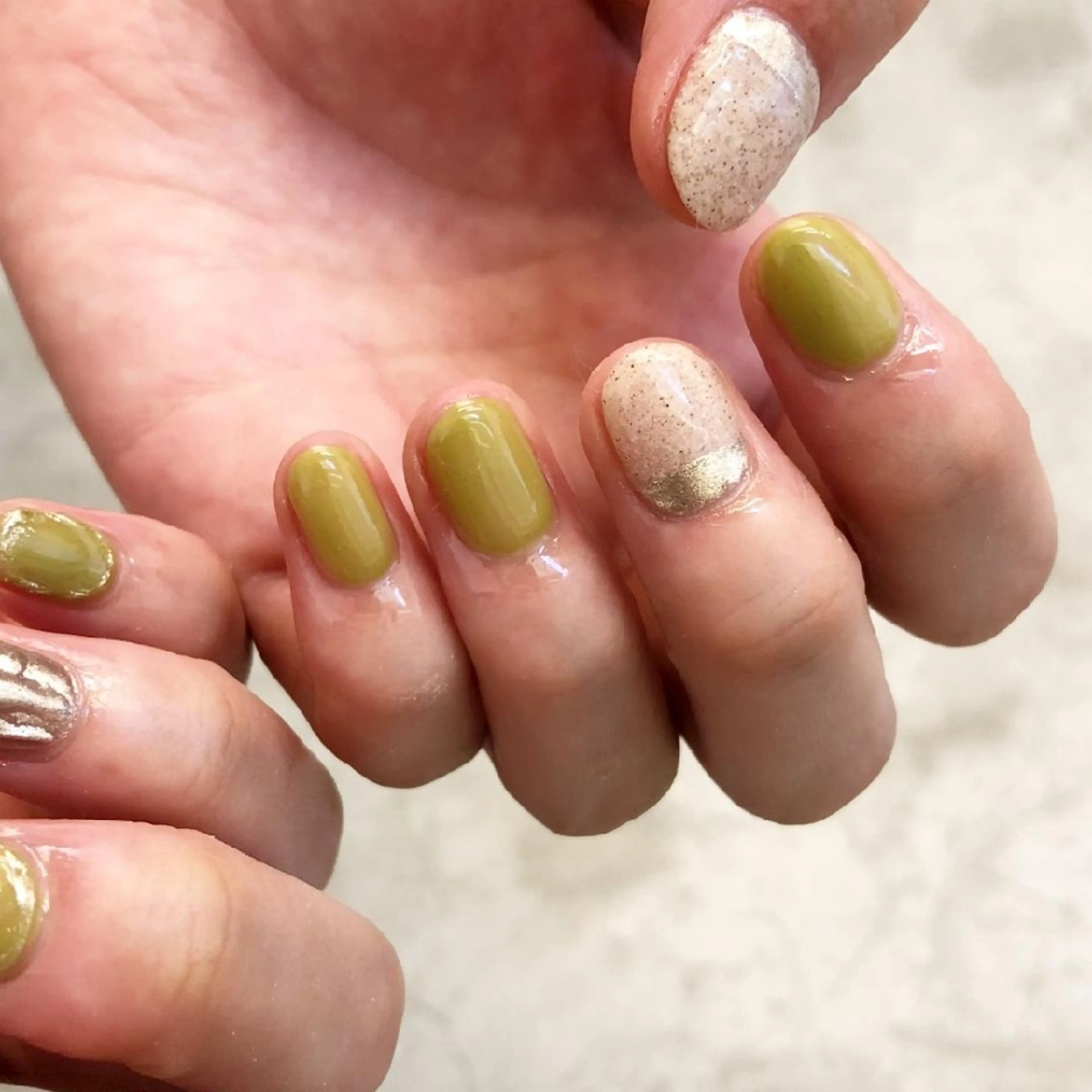 ネイル ニュアンスネイル ピスタチオネイル シンプルネイル Cariina ☺のネイルデザイン