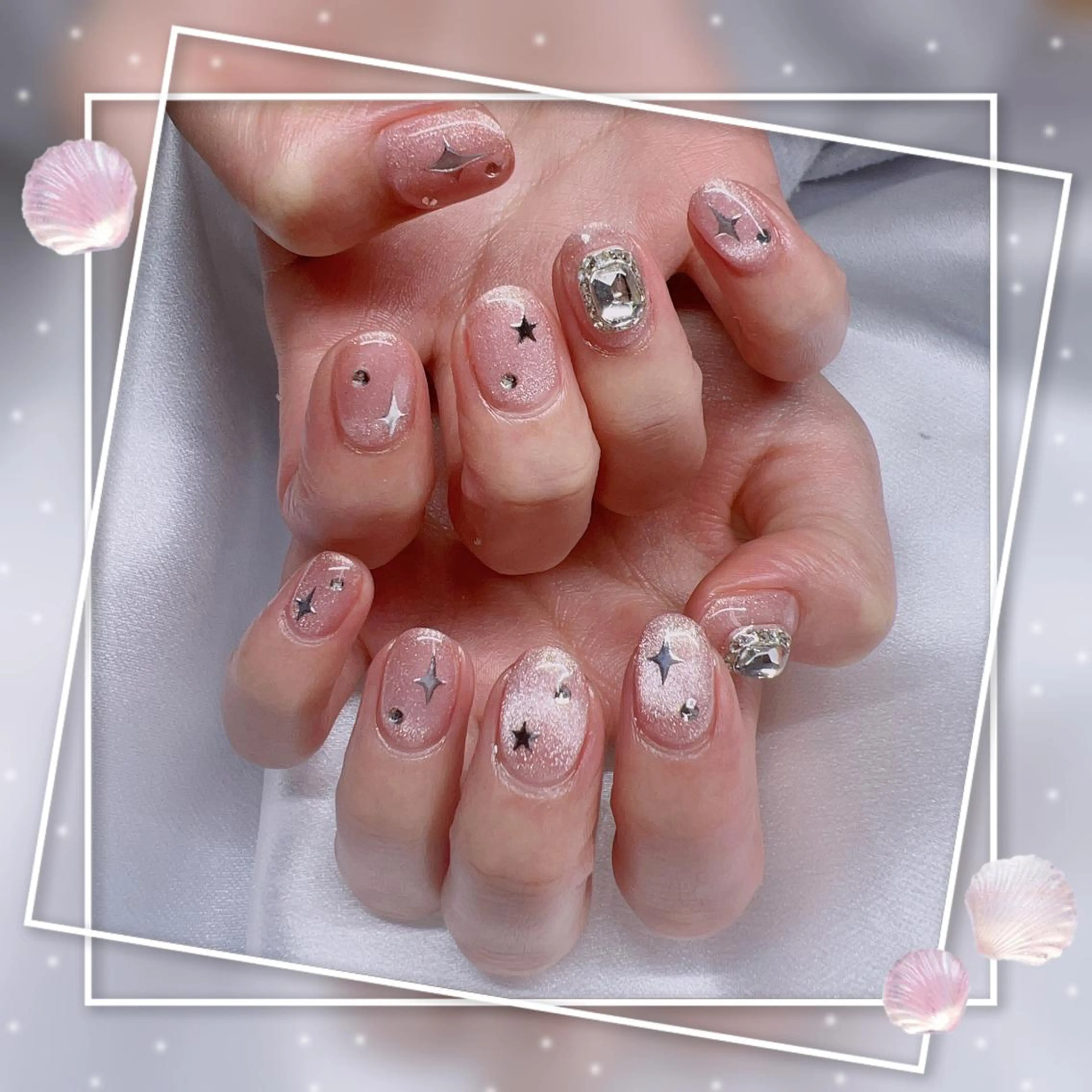 ネイル フレンチネイル キラキラネイル 韓国ネイル マグネットネイル マグネットフレンチ ハンドネイル Chill Nailsalonのネイルデザイン