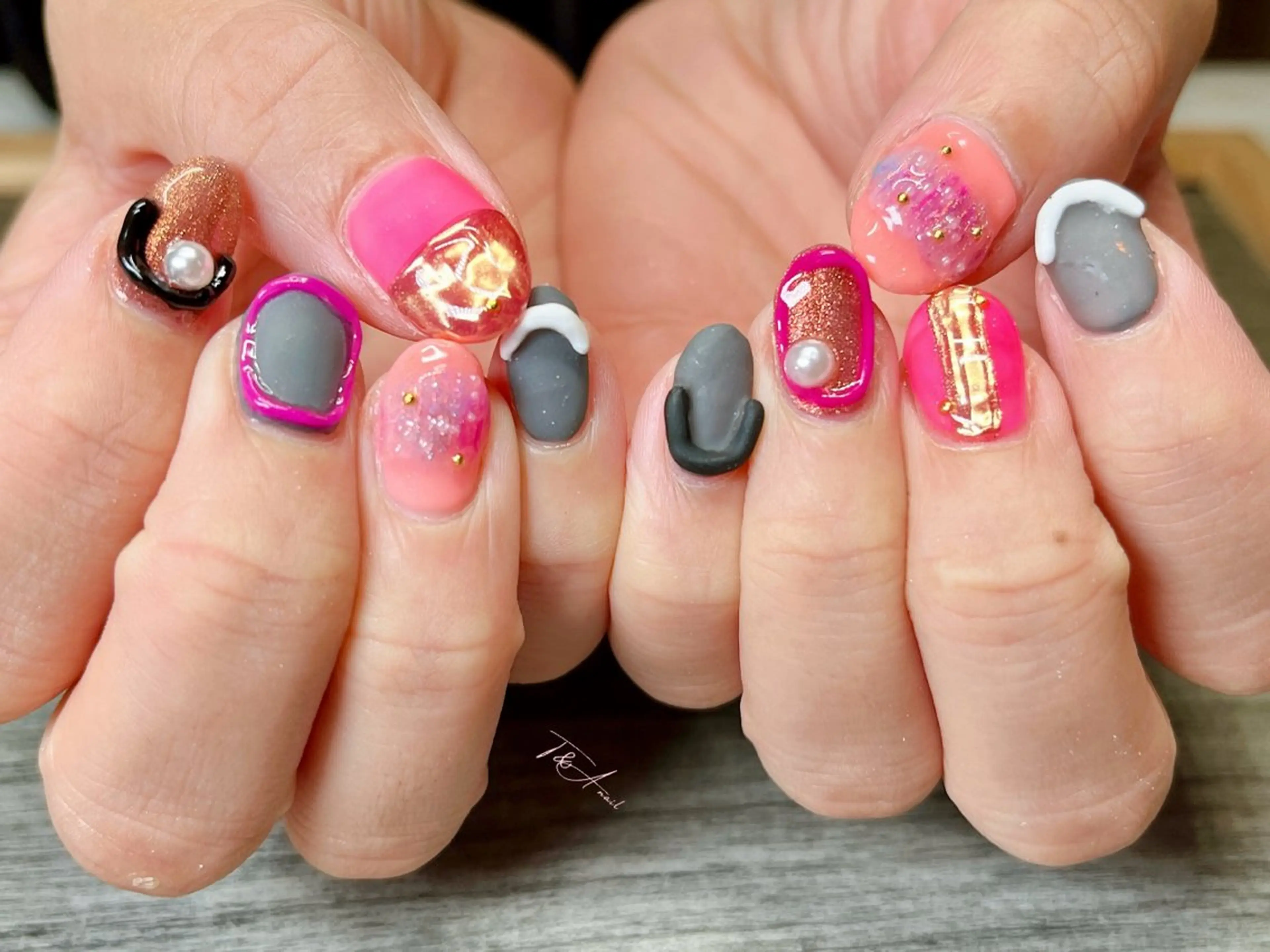 ネイル 長さ出し ジェルネイル マットネイル ニュアンスネイル ピンク ハンドネイル T&A nailのネイルデザイン