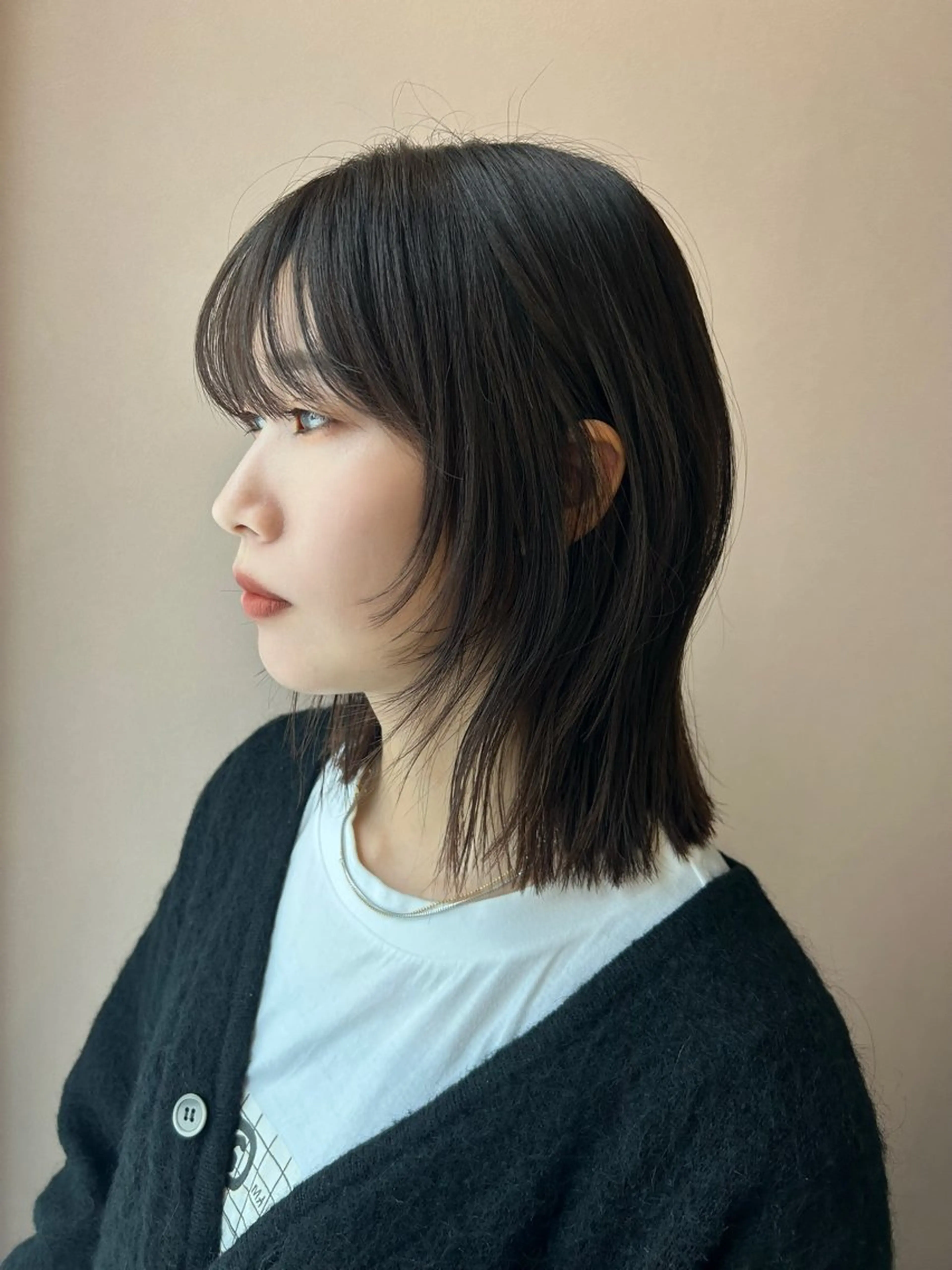 ミディアム カラー 顔まわりレイヤー レイヤーカット カット ヘアカラー トリートメント hub hair レイヤー/透明感のヘアスタイル